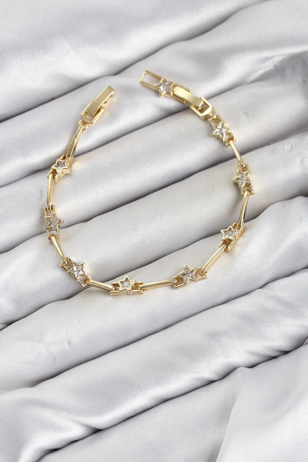 Tegan CM Gold Renk Yıldız Model Zirkon Taşlı Pirinç Kadın Bileklik TG27BB8602