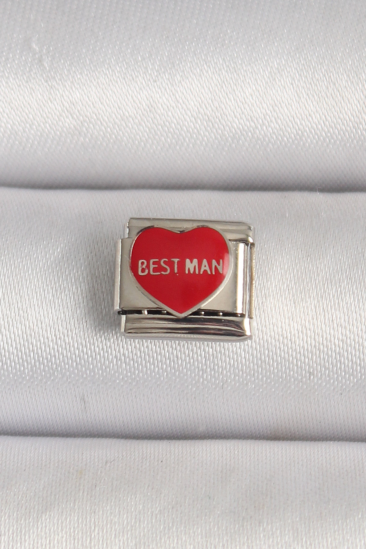 Tegan 316L Çelik Gümüş Renk 'Best Man' Yazılı Kırmızı Kalp İşlemeli Nomination Charm TG27BC1208