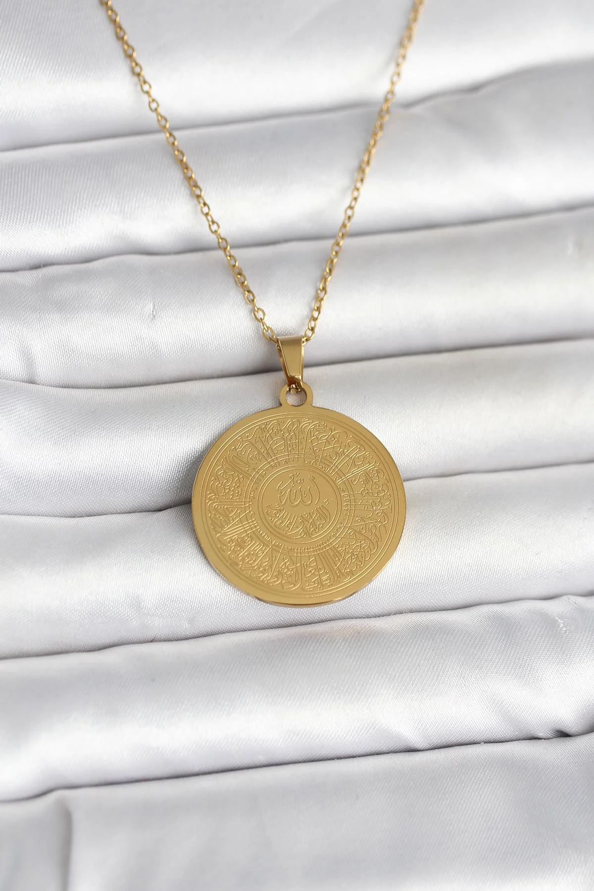 Tegan 316L Çelik Gold Renk Ayetel Kürsi Yazılı Kolye TG27BKO11059