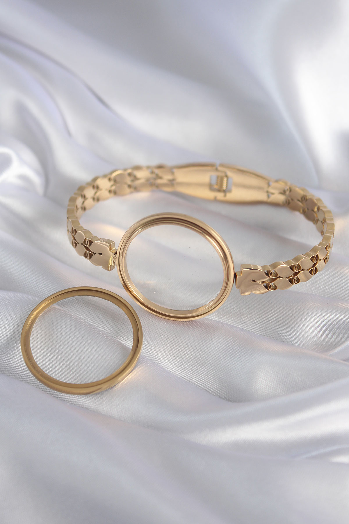 Tegan 316L Çelik Gold Renk Arpa İşleme Açılabilir Fanus Model Kadın Kelepçe TG27BB5911