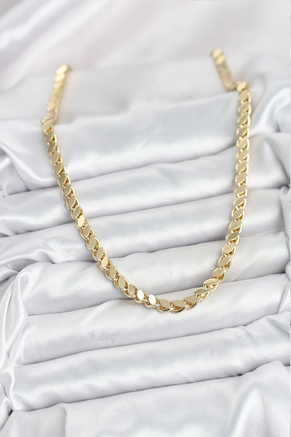 Tegan Xuping Gold Renk Arpa Kolye TG27BKO10628
