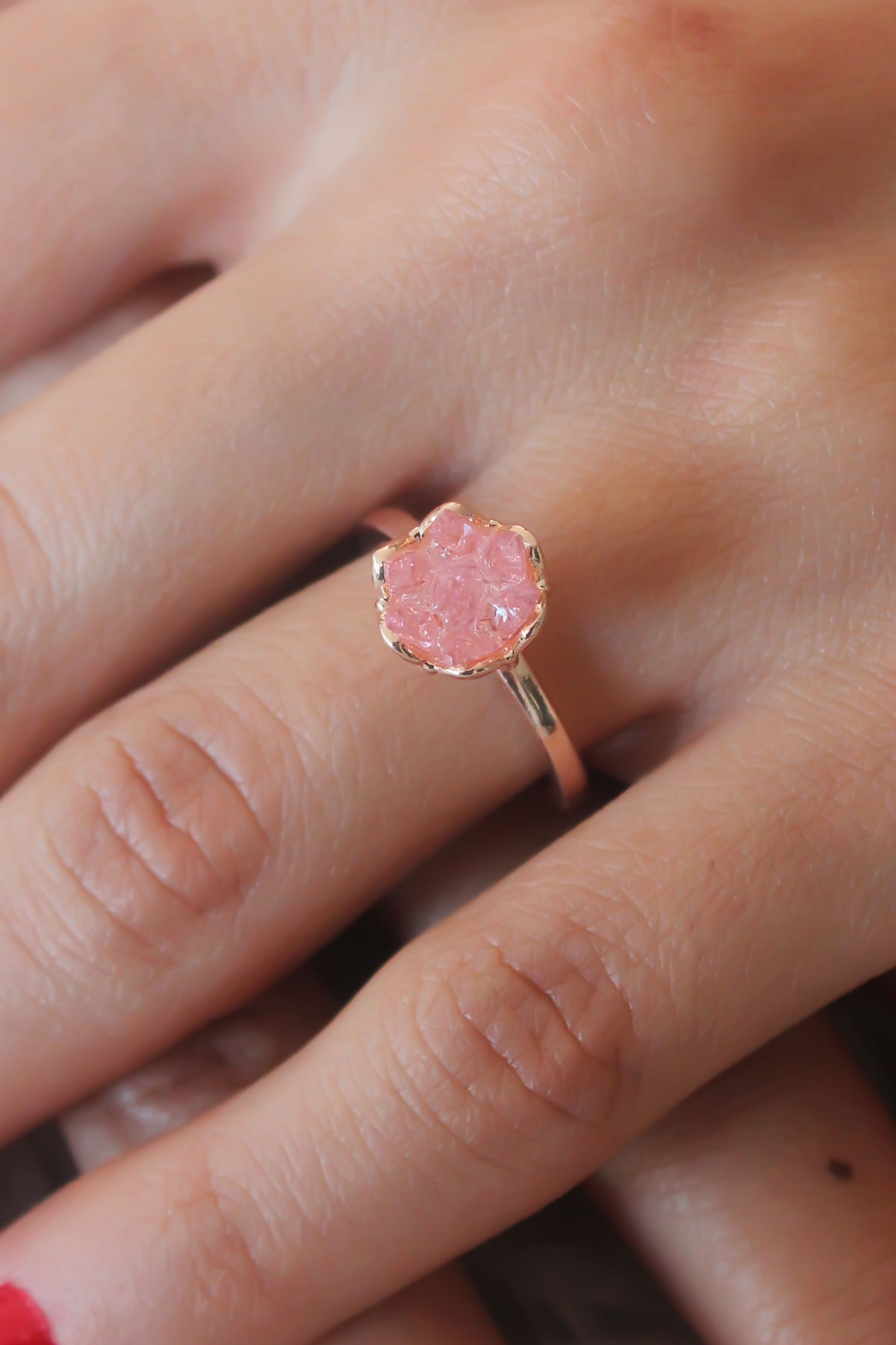 Tegan Pembe Lotus Çiçek Figür Gold Renk Kadın Yüzük TG27BYK2485
