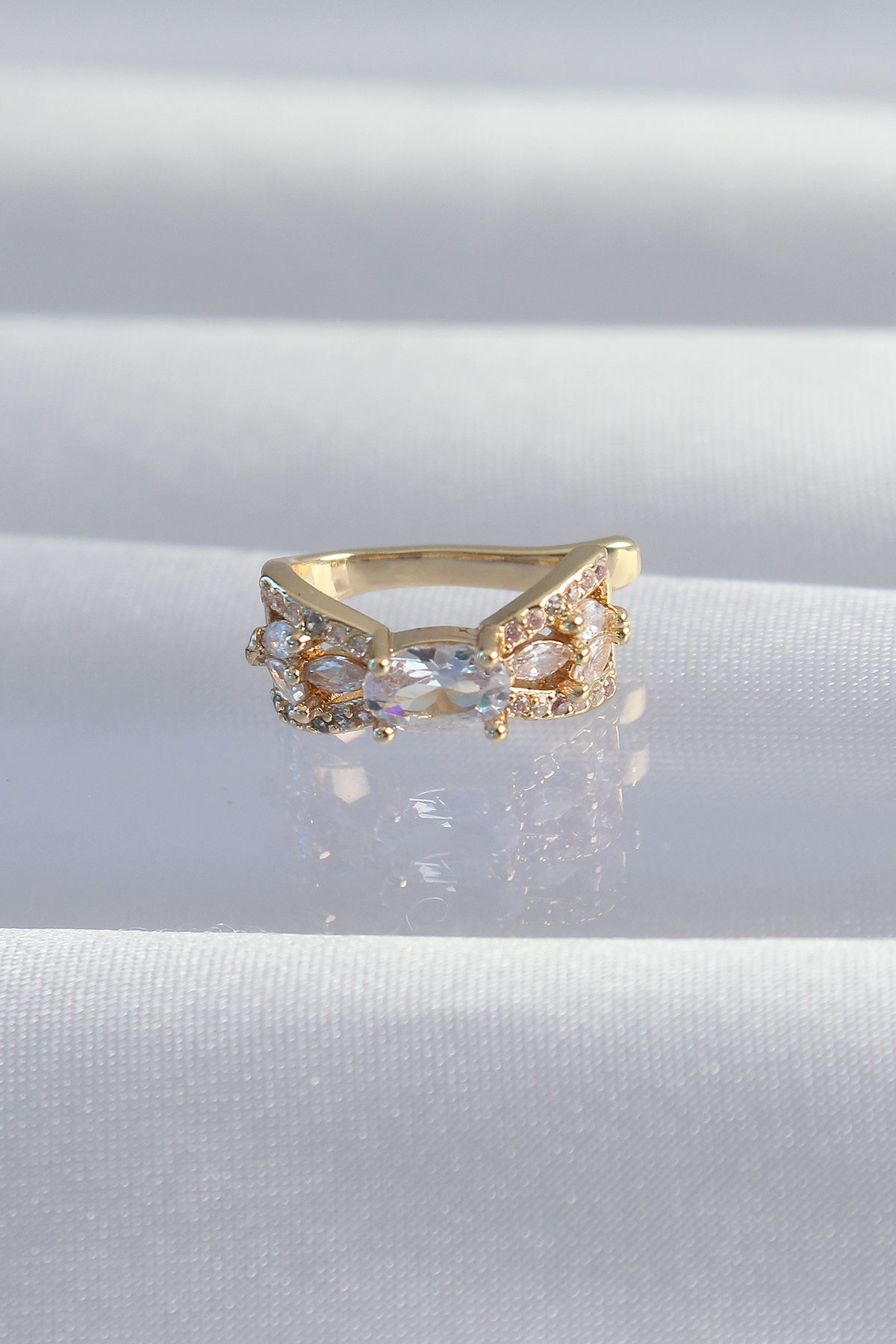 Tegan Pirinç Gold Renk Zirkon Taş Kaplama Earcuff Küpe TG27BKP9337