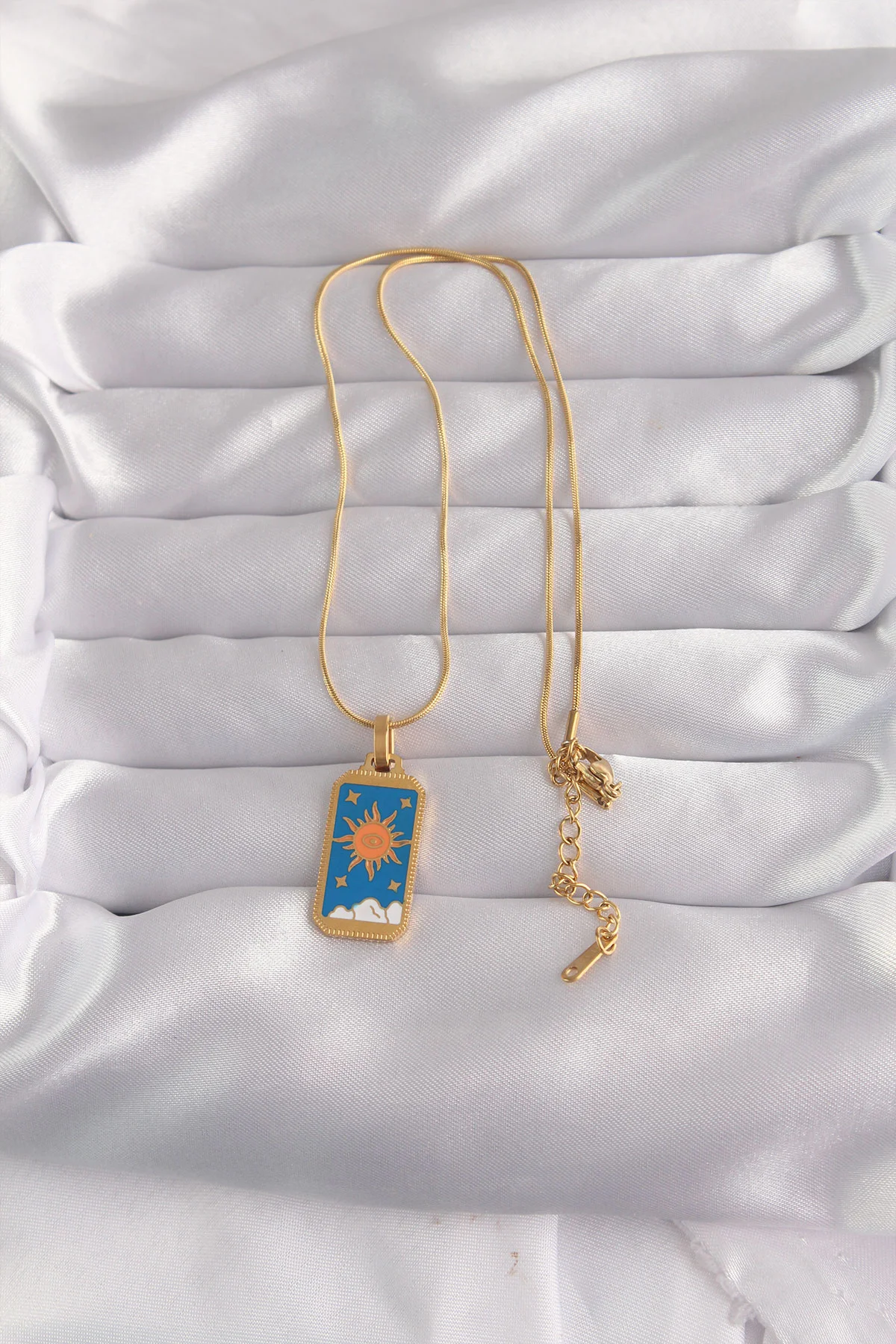 Tegan 316L Çelik Gold Renk Mavi Mineli Güneş Model Tarot Kolye TG27BKO9026