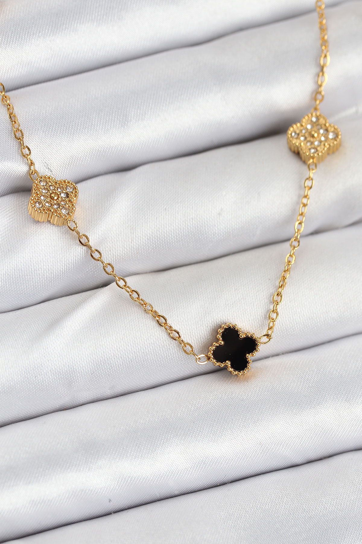 Tegan 316L Çelik Zincir Gold Renk Siyah ve Zirkon Taşlı Baby Boy Yonca Kadın Kolye TG27BKO10592