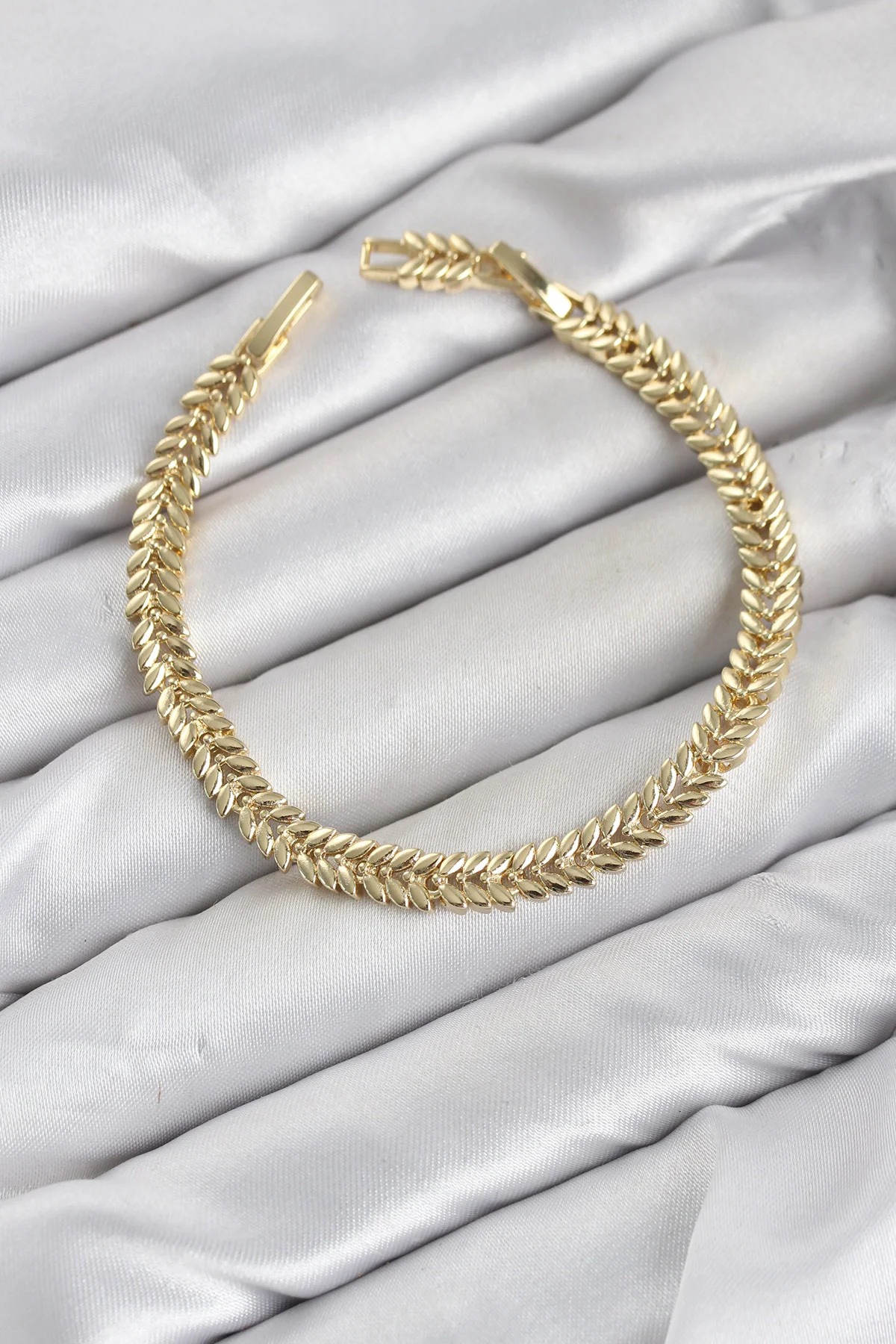 Tegan CM Başak Model Gold Renk Pirinç Kadın Bileklik TG27BB8599