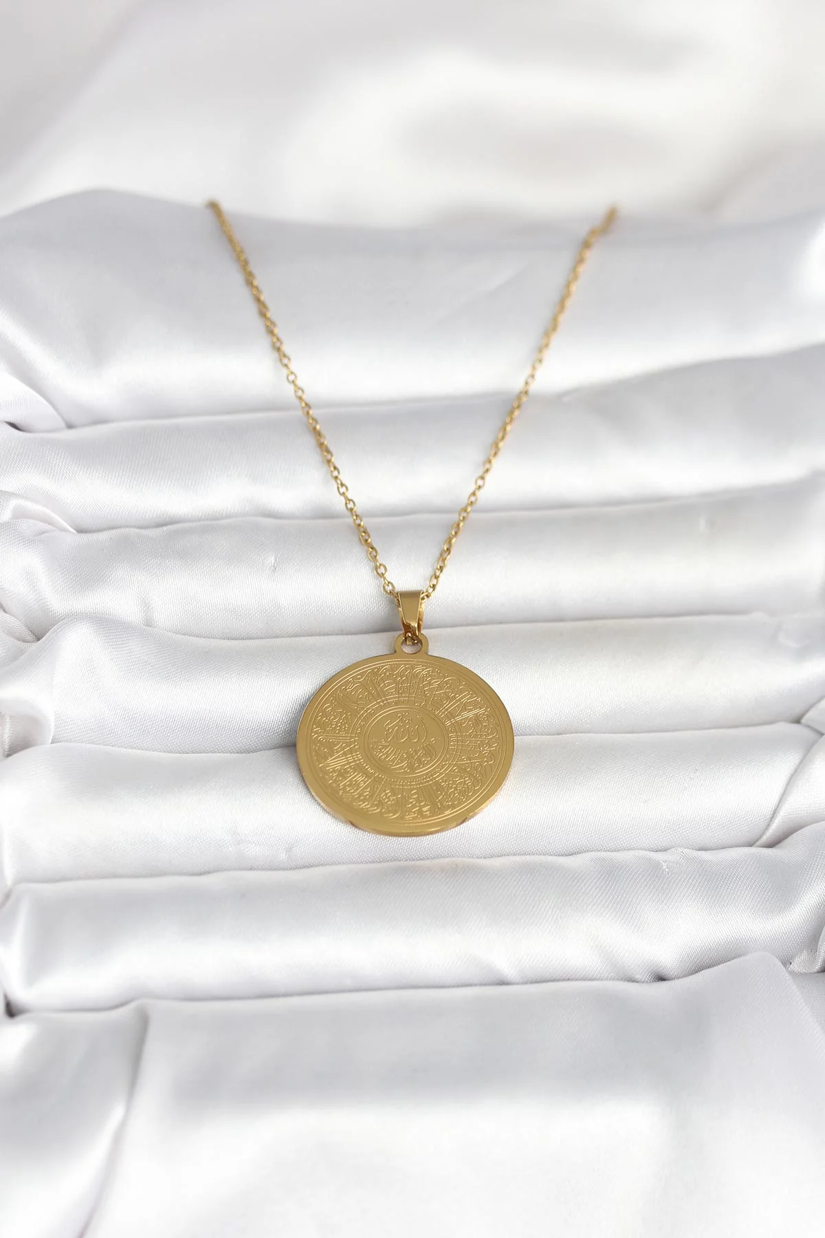 Tegan 316L Çelik Gold Renk Ayetel Kürsi Yazılı Kolye TG27BKO11059