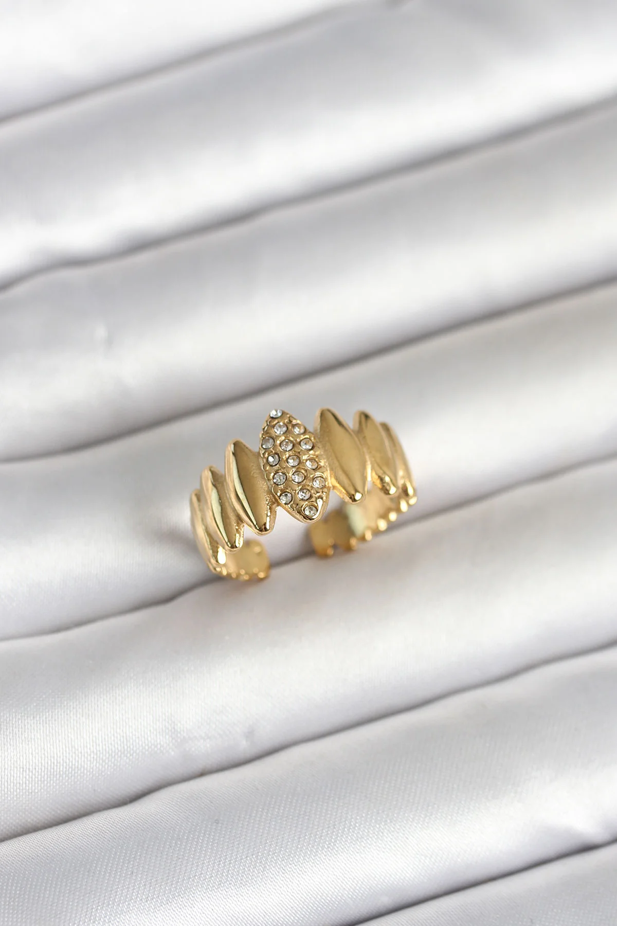 Tegan 316L Çelik Gold Renk Zirkon Taşlı Vintage Model Kadın Yüzük TG27BYK4164