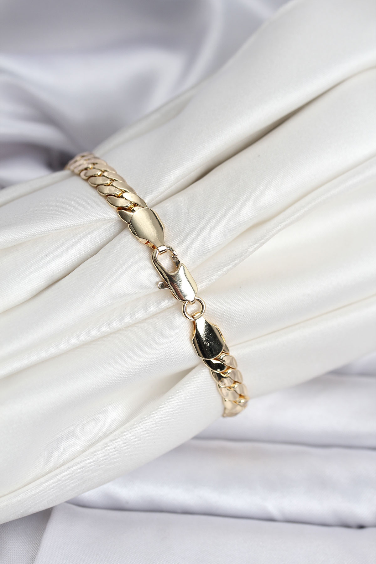 Tegan 14K Gold Renk Kaplama Ezme Zincir Model Kadın Bileklik TG27BB8116