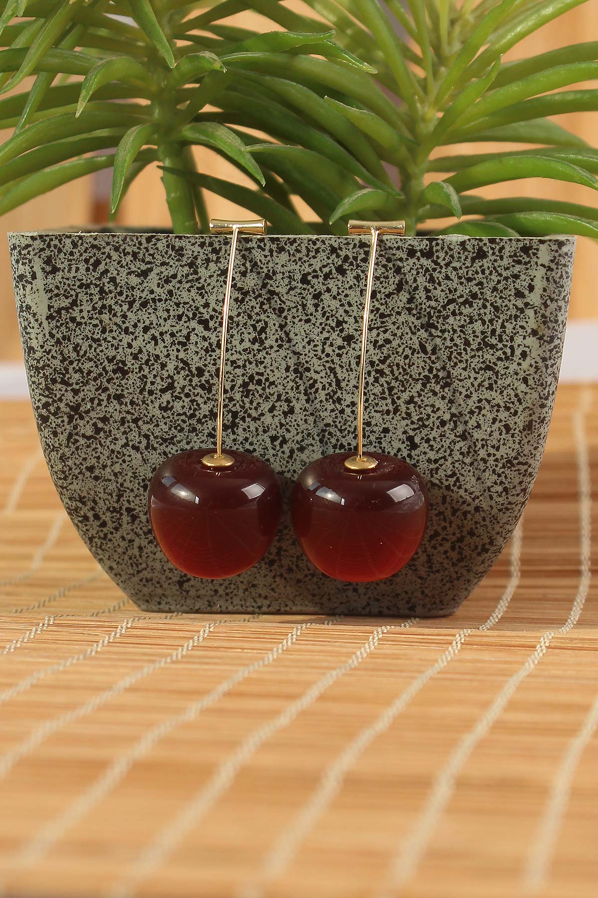 Tegan Gold Renk Kiraz Model Kadın Küpe TG27BKP6727