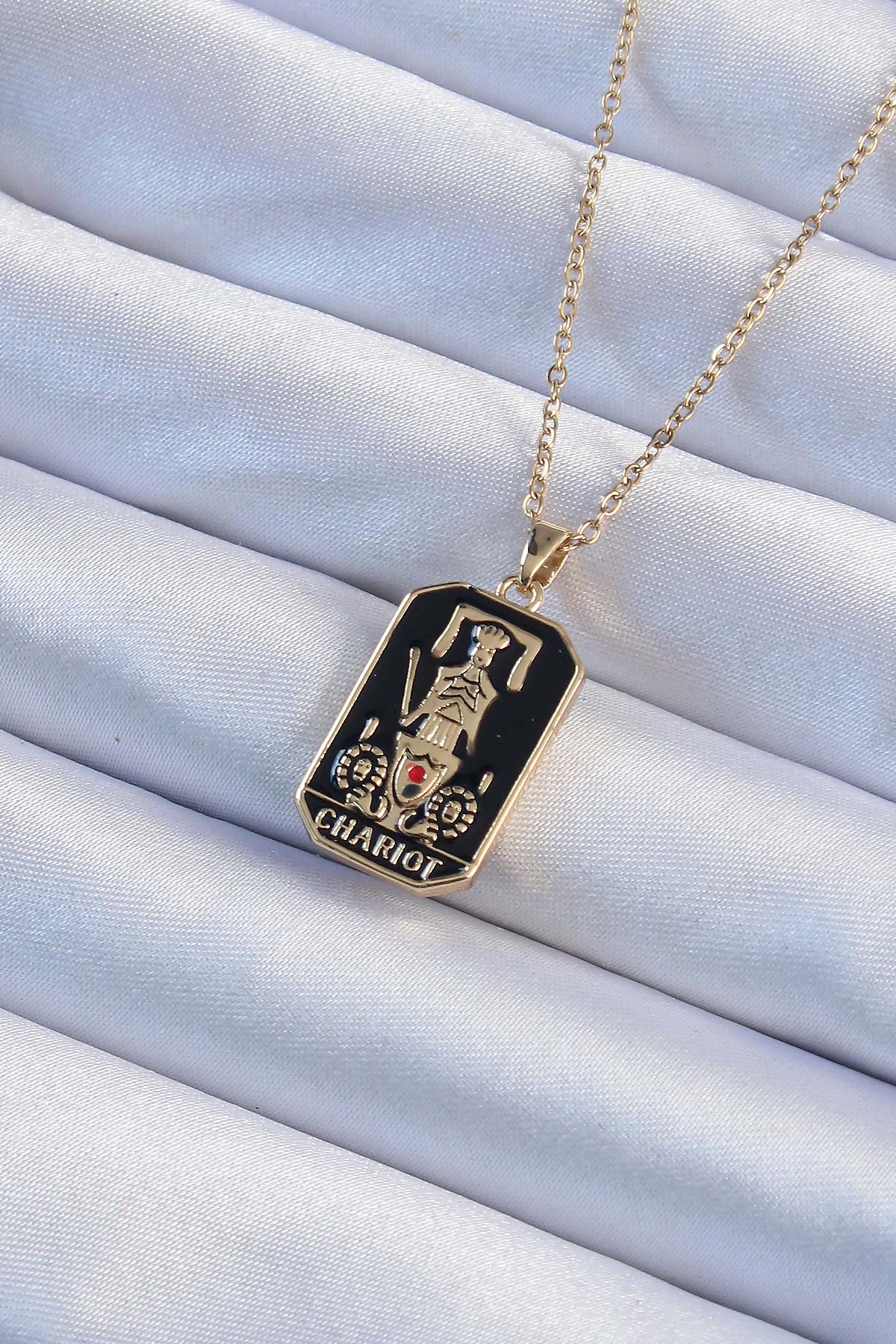 Tegan 316L Çelik Zincir Altın Renk Siyah Mineli Tarot Kolye TG27BKO9247