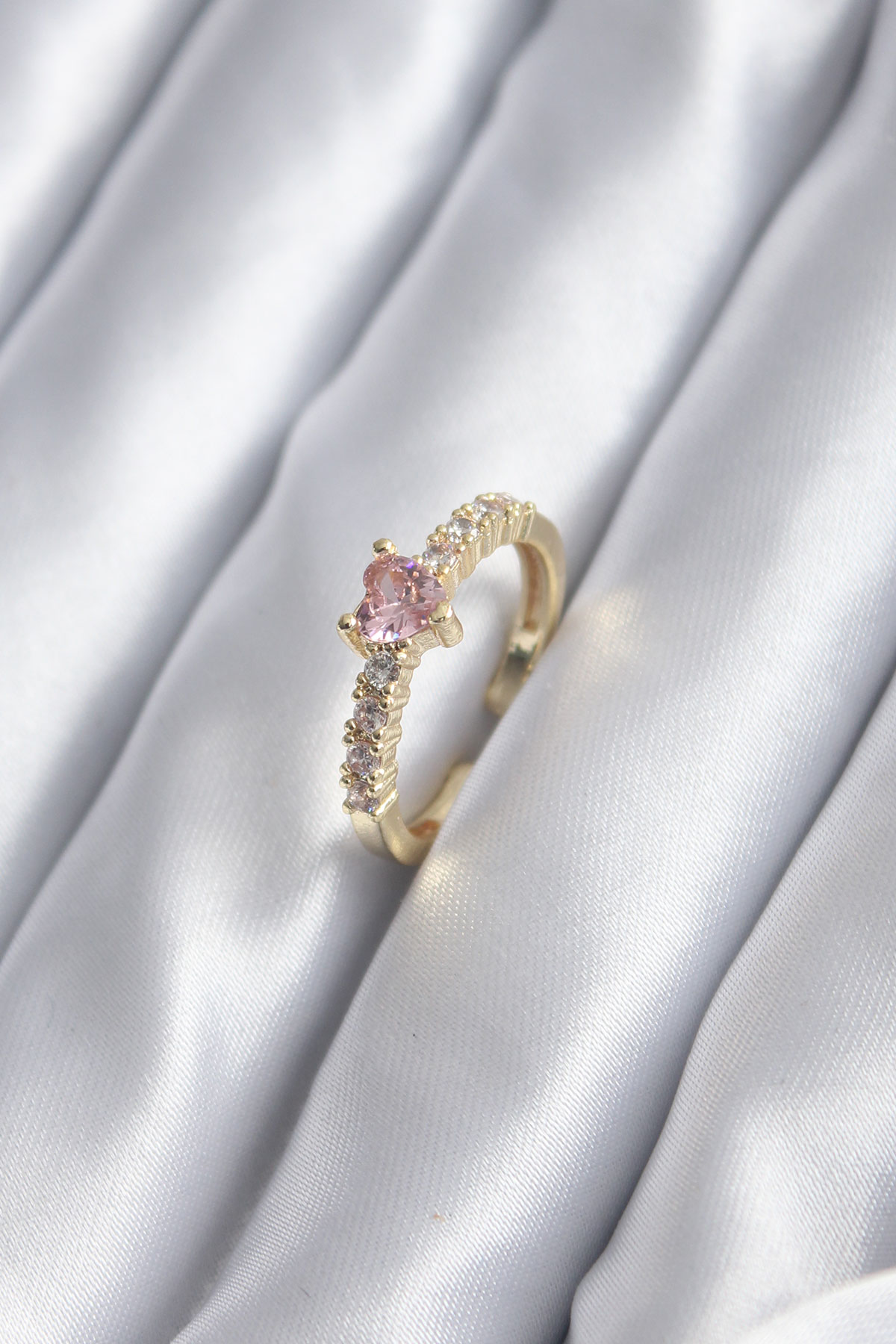 Tegan Gold Renk Zirkon Taşlı Pembe Kristal Kalp Model Kadın Yüzük TG27BYK2852