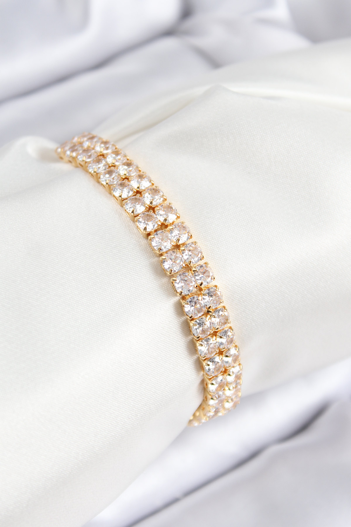 Tegan Pirinç Zirkon Taşlı Çift Sıra Kare Model Gold Renk Asansörlü Kadın Bileklik TG27BB7731