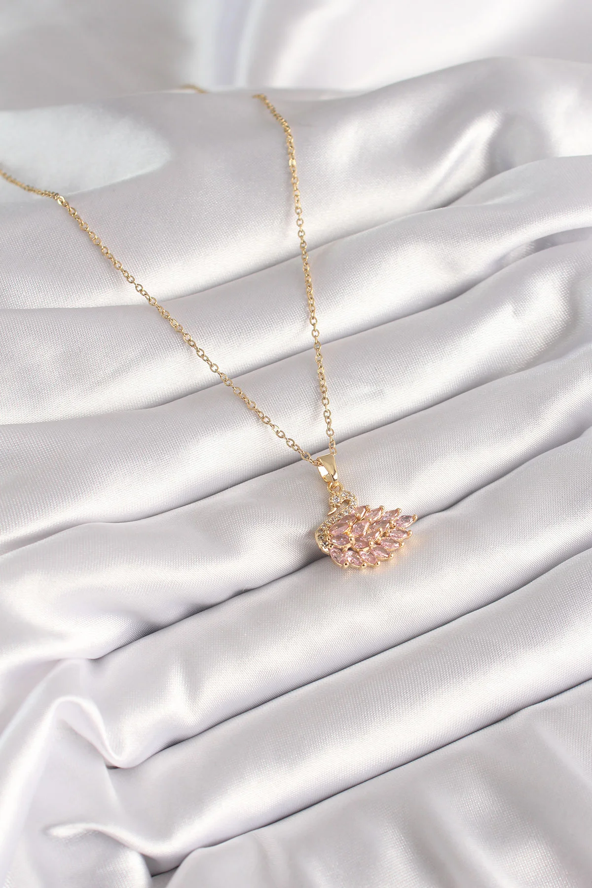 Tegan 316L Çelik Gold Renk Zincir Pembe Zirkon Taşlı Kuğu Model Kadın Kolye TG27BKO8400