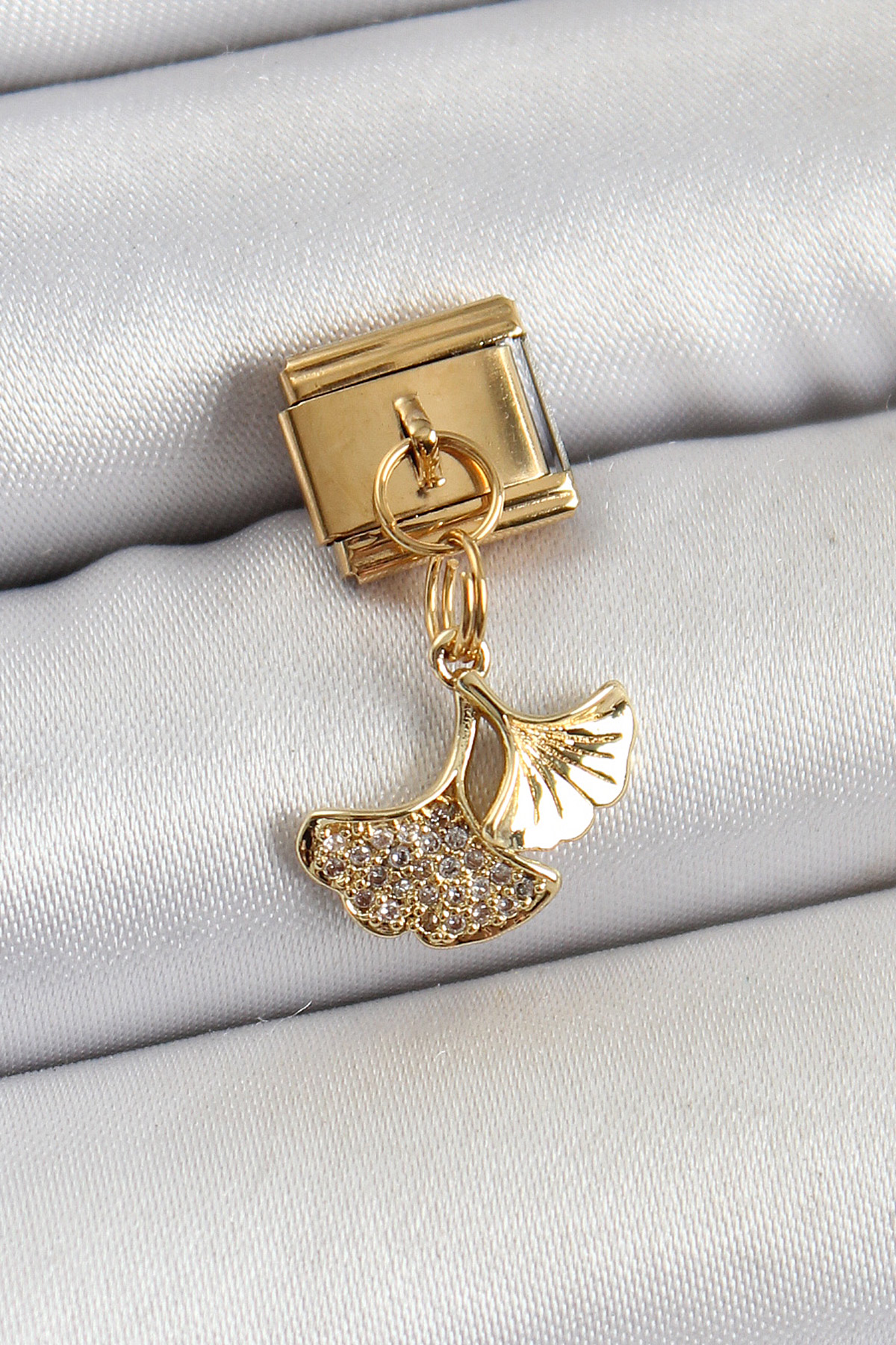 Tegan 316L Çelik Sallantılı Zirkon Taşlı Balık Kuyruğu Model Gold Renk Nomination Charm TG27BC1404