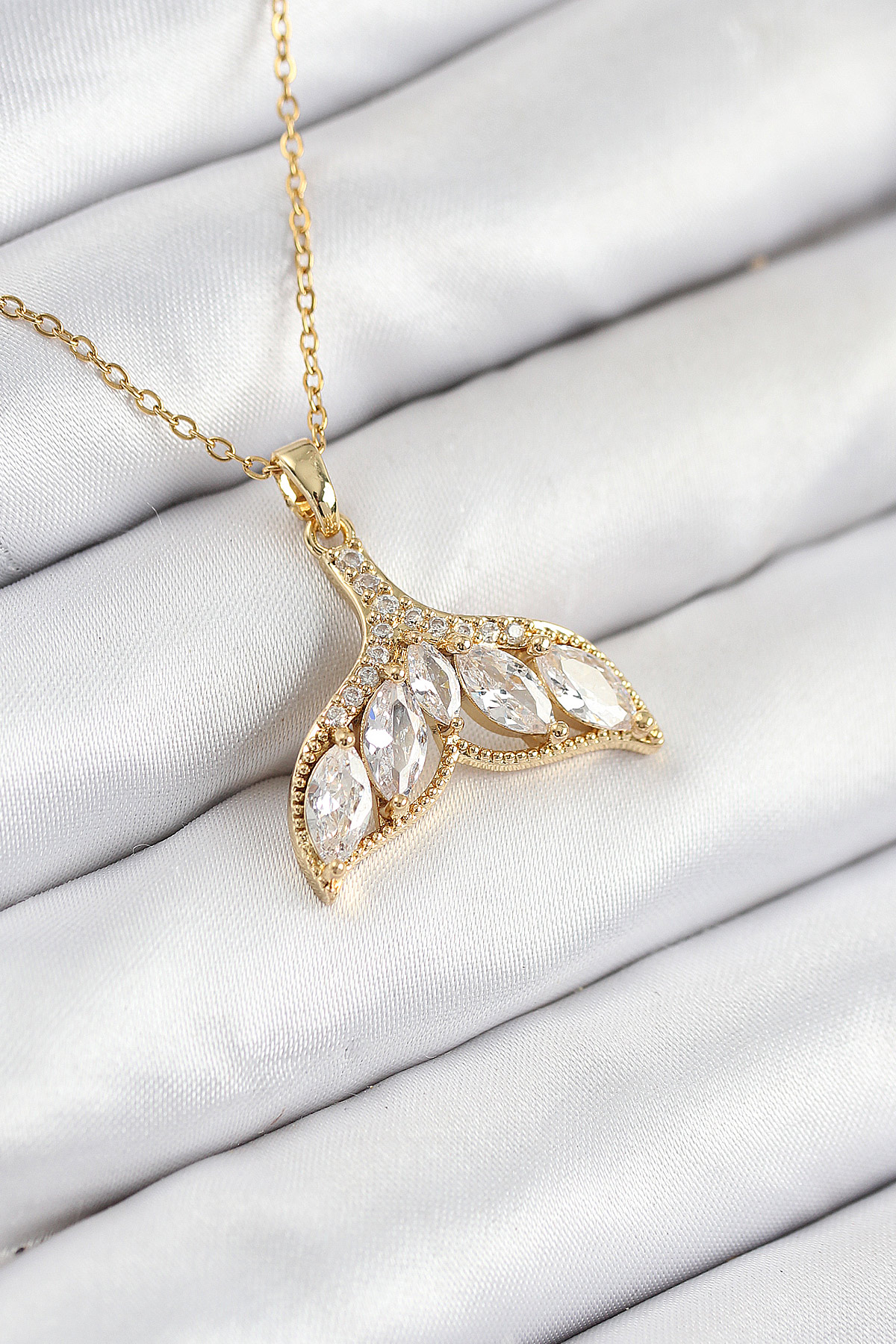 Tegan 316L Çelik Zirkon Taşlı Balık Kuyruğu Model Gold Renk Kadın Kolye TG27BKO10511