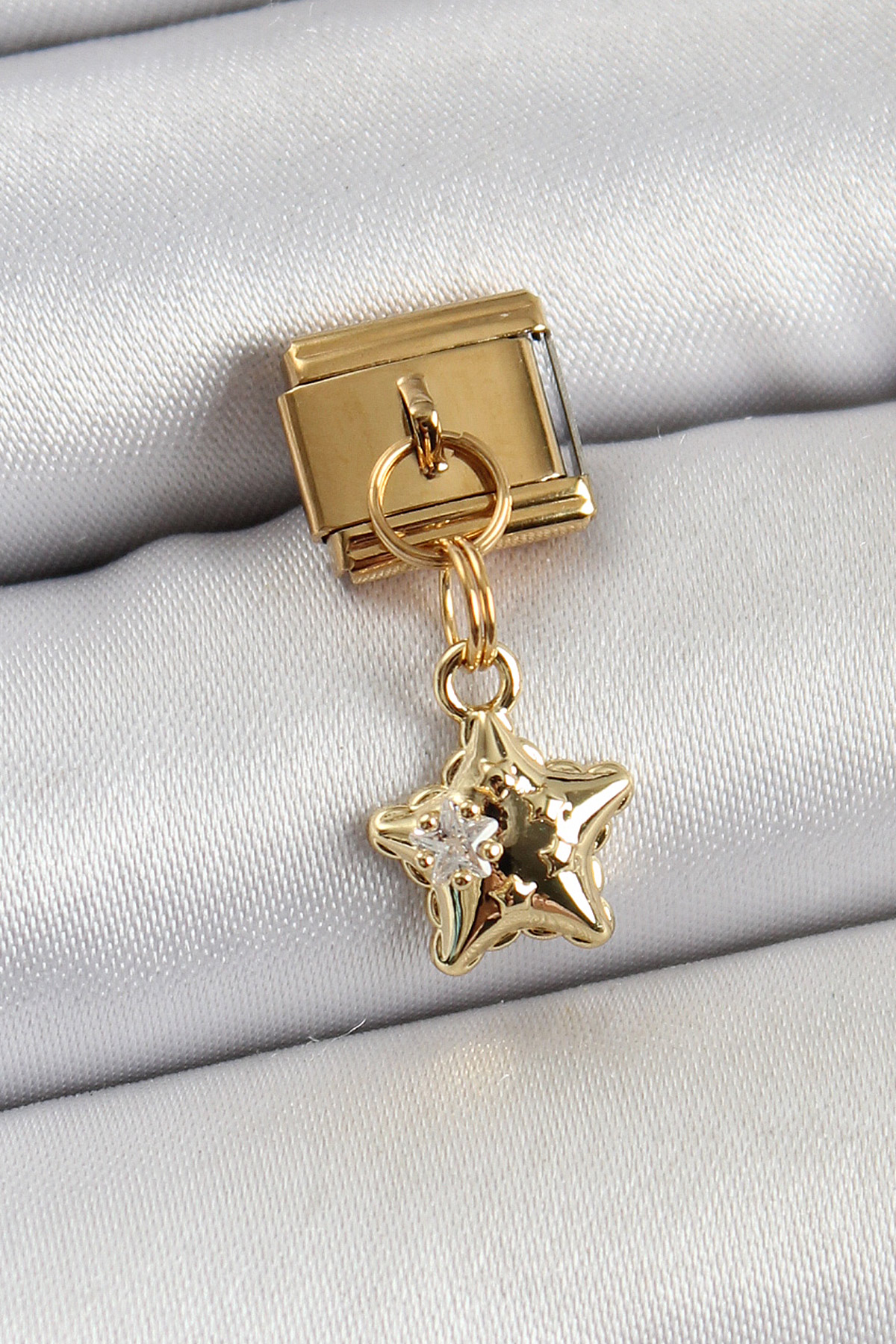 Tegan 316L Çelik Sallantılı Zirkon Taşlı Yıldız Model Gold Renk Nomination Charm TG27BC1416