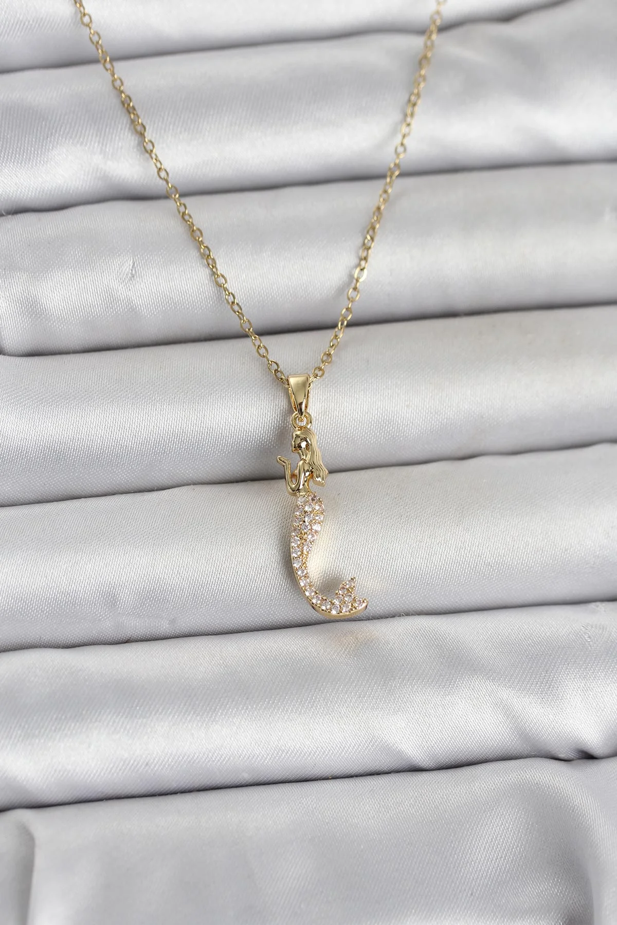 Tegan 316L Çelik Zincir Gold Renk Zirkon Taşlı Deniz Kızı Model Kadın Kolye TG27BKO11024