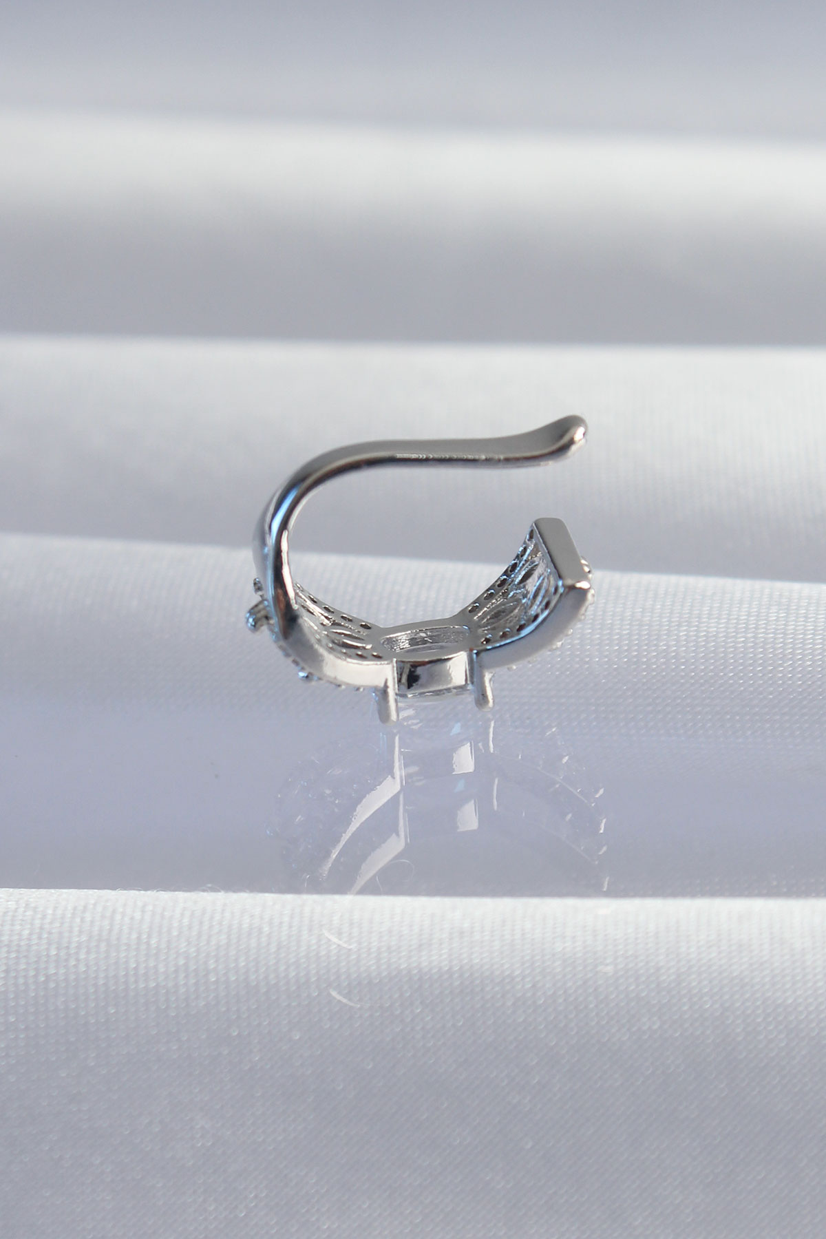 Tegan Pirinç Gümüş Renk Zirkon Taş Kaplama Earcuff Küpe TG27BKP9336