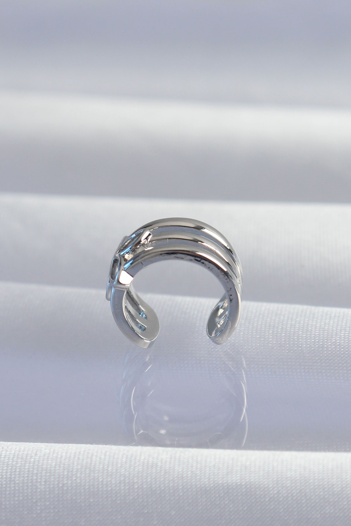 Tegan Pirinç Gümüş Renk Yonca Earcuff Küpe TG27BKP9330