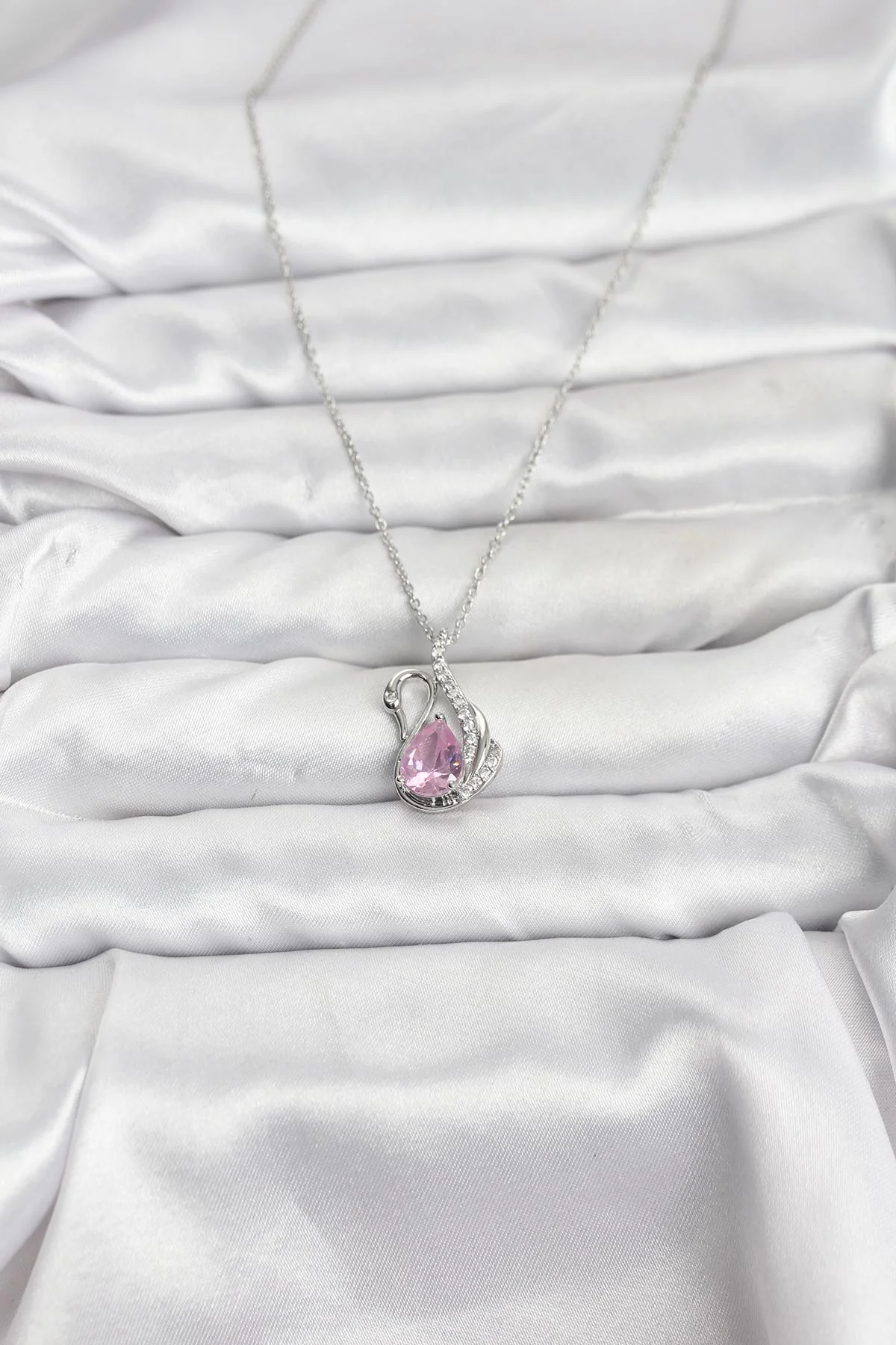 Tegan 316L Çelik Zincir Gümüş Renk Pembe Kuğu Model Zirkon Taşlı Kadın Kolye TG27BKO10866