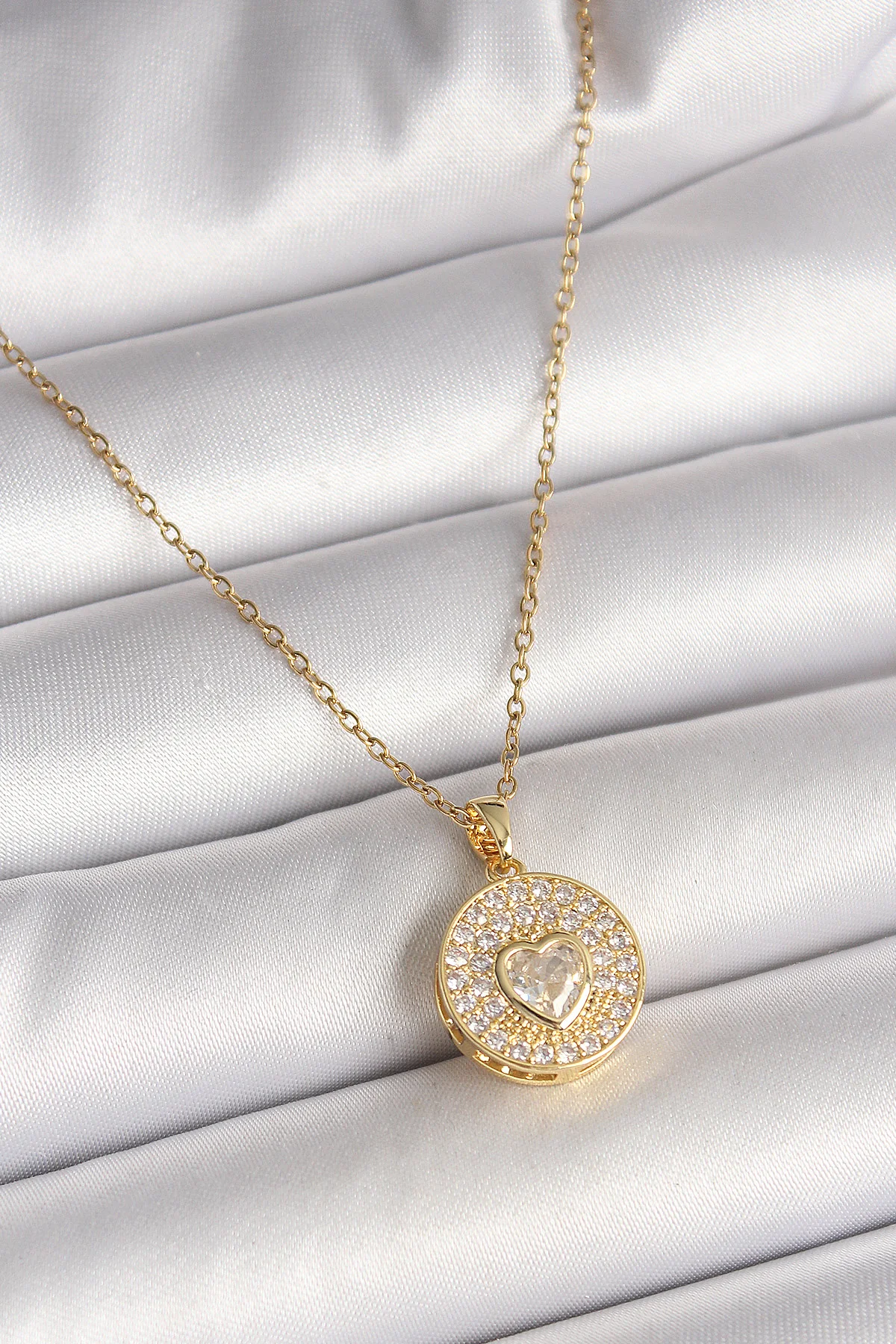 Tegan 316L Çelik Gold Renk Zincir Madalyon Zirkon Taşlı Kalp Model Kadın Kolye TG27BKO9946