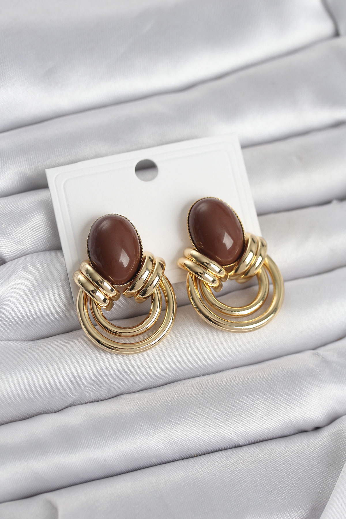 Tegan Pirinç Gold Renk Kahverengi Taşlı Vintage Kadın Küpe TG27BKP11680