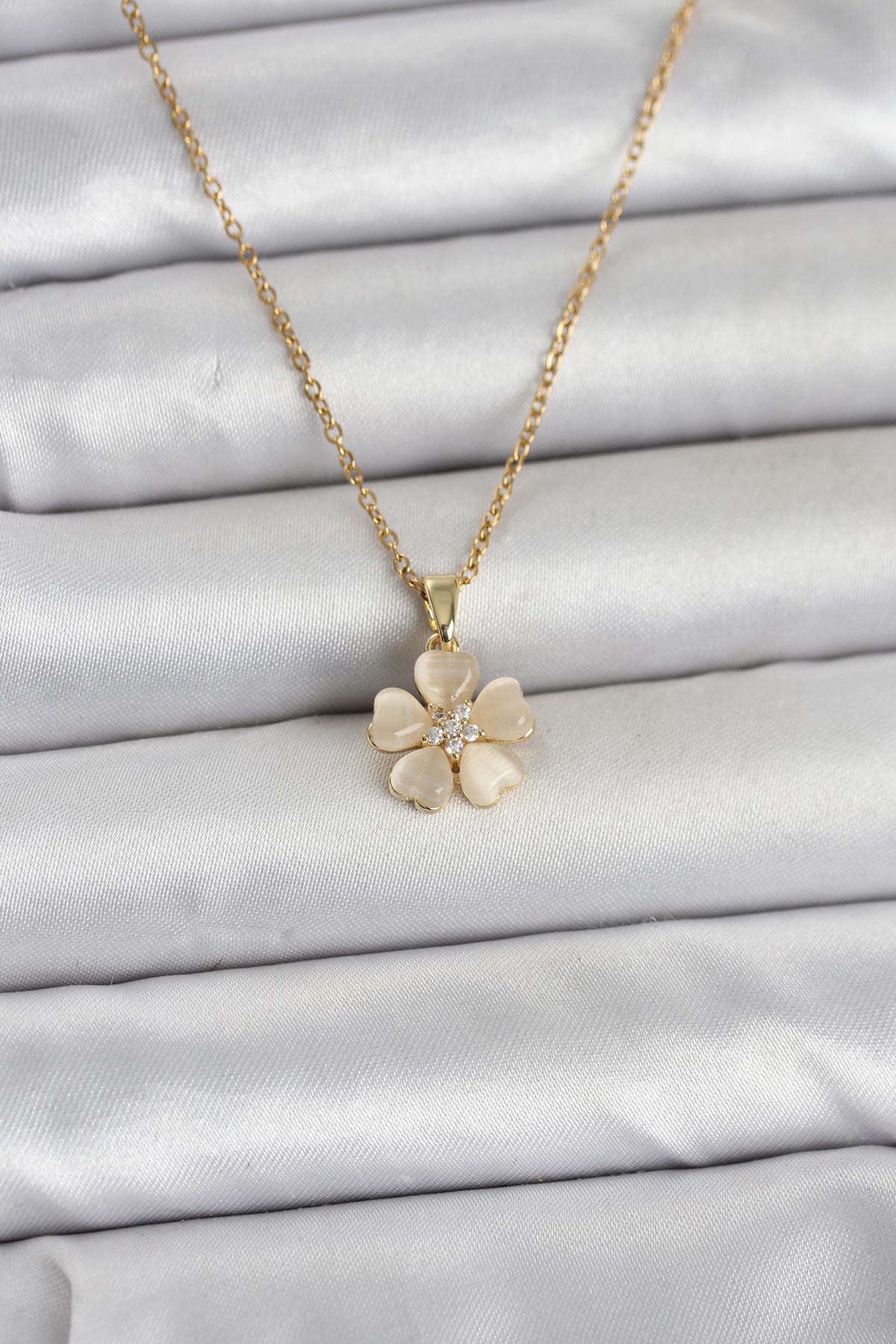 Tegan 316L Çelik Zincir Gold Renk Yonca Model Kadın Kolye TG27BKO11078