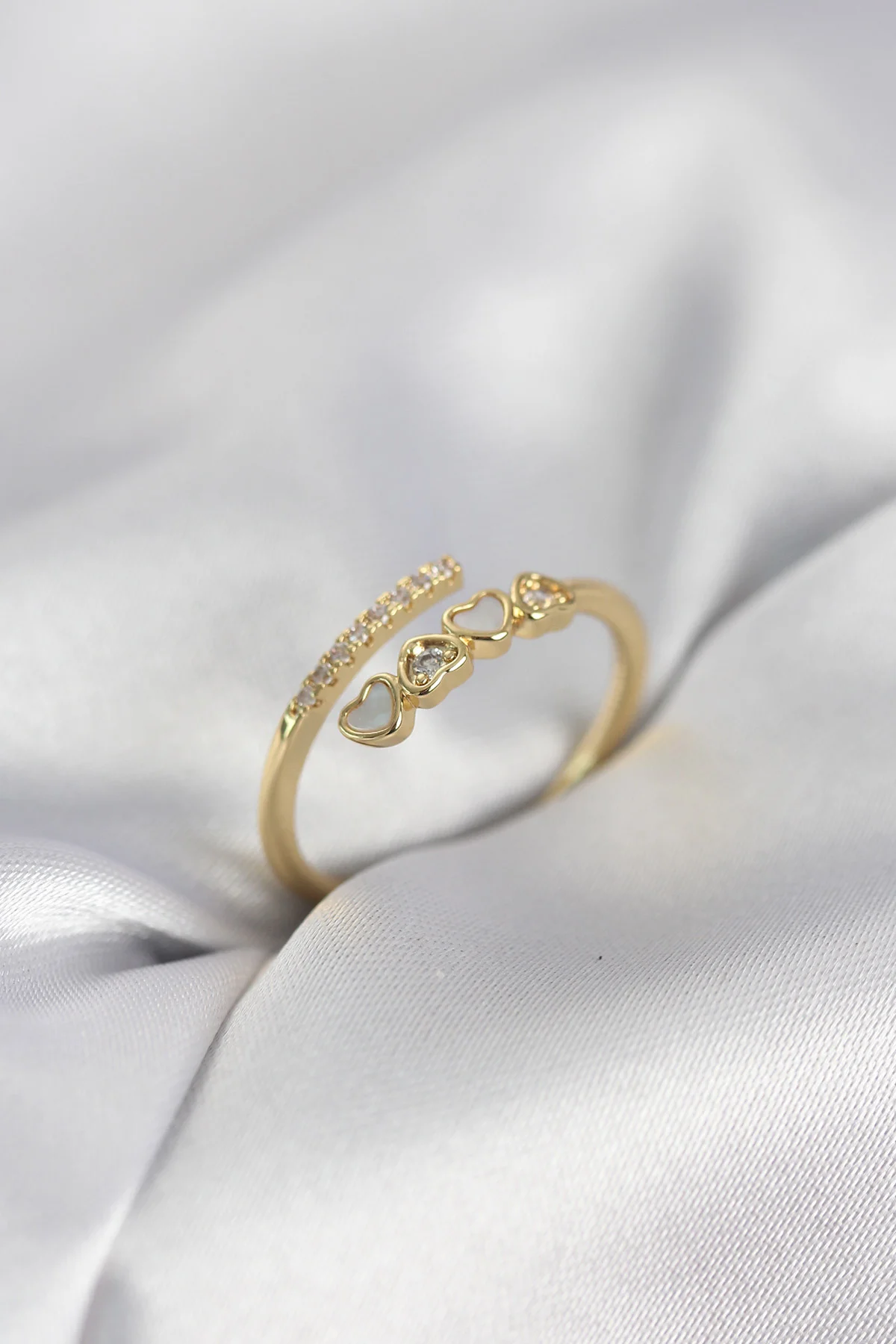 Tegan Gold Renk Zirkon Taşlı Minimal Kalp Model Kadın Yüzük TG27BYK4042