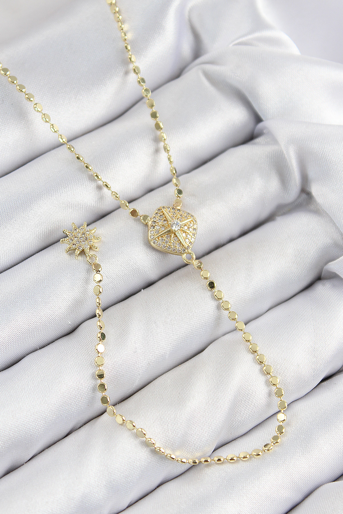 Tegan Pirinç Zirkon Taşlı Ezme Zincirli Madalyon Model Gold Renk Y Kolye TG27BKO10471