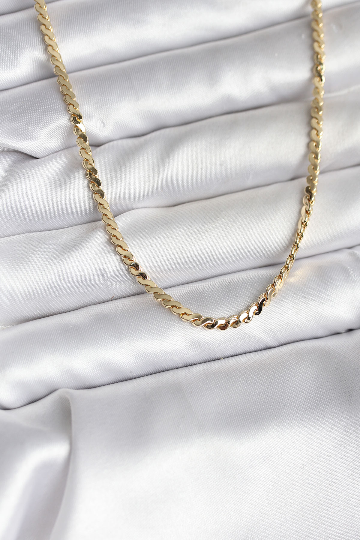 Tegan 14K Gold Renk Kaplama Ezme Yılan Zincir Model CM Kadın Kolye TG27BKO10735