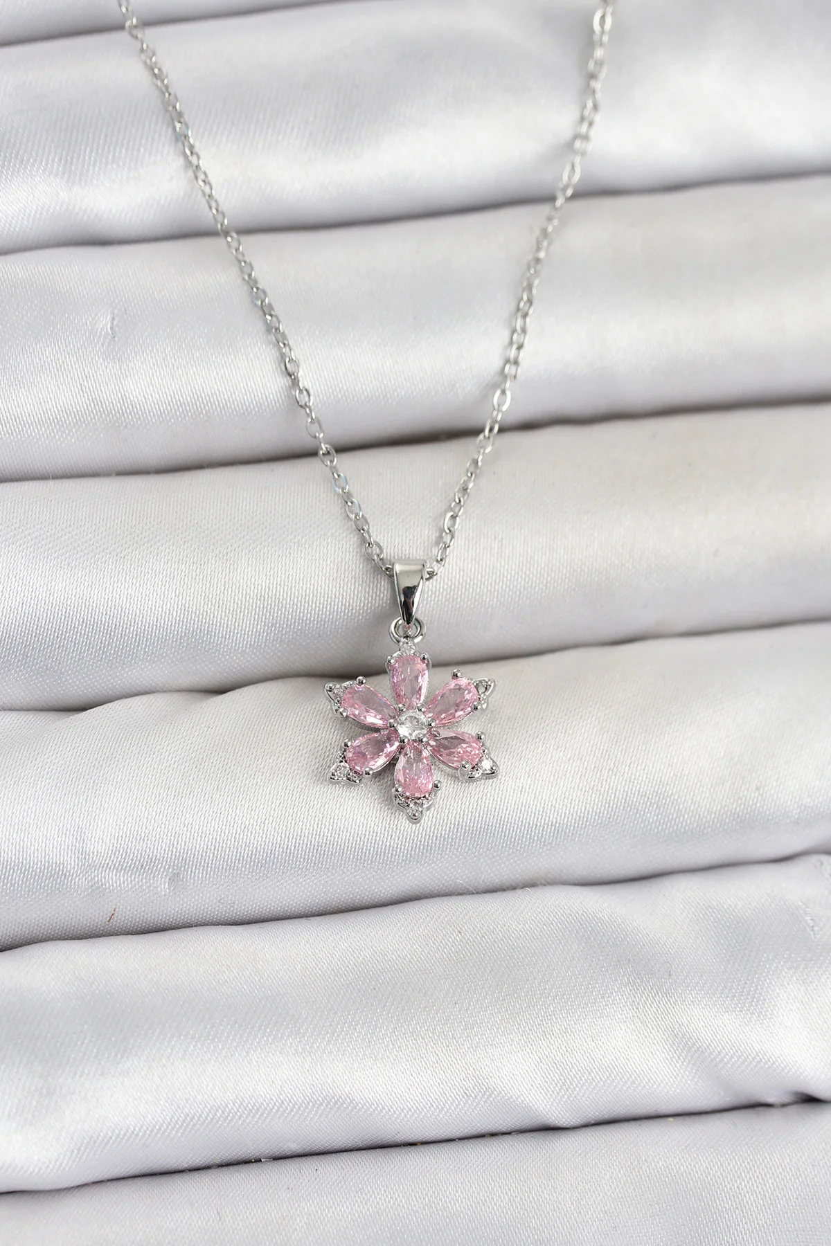 Tegan 316L Çelik Zincir Gümüş Renk Pembe Zirkon Taşlı Lotus Model Kadın Kolye TG27BKO11064