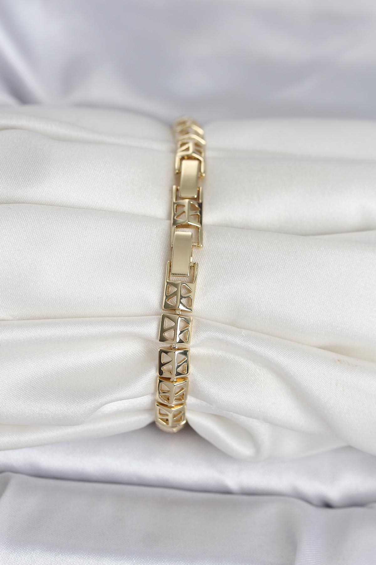 Tegan Xuping Zirkon Taşlı Gold Renk Kadın Bileklik TG27BB8434