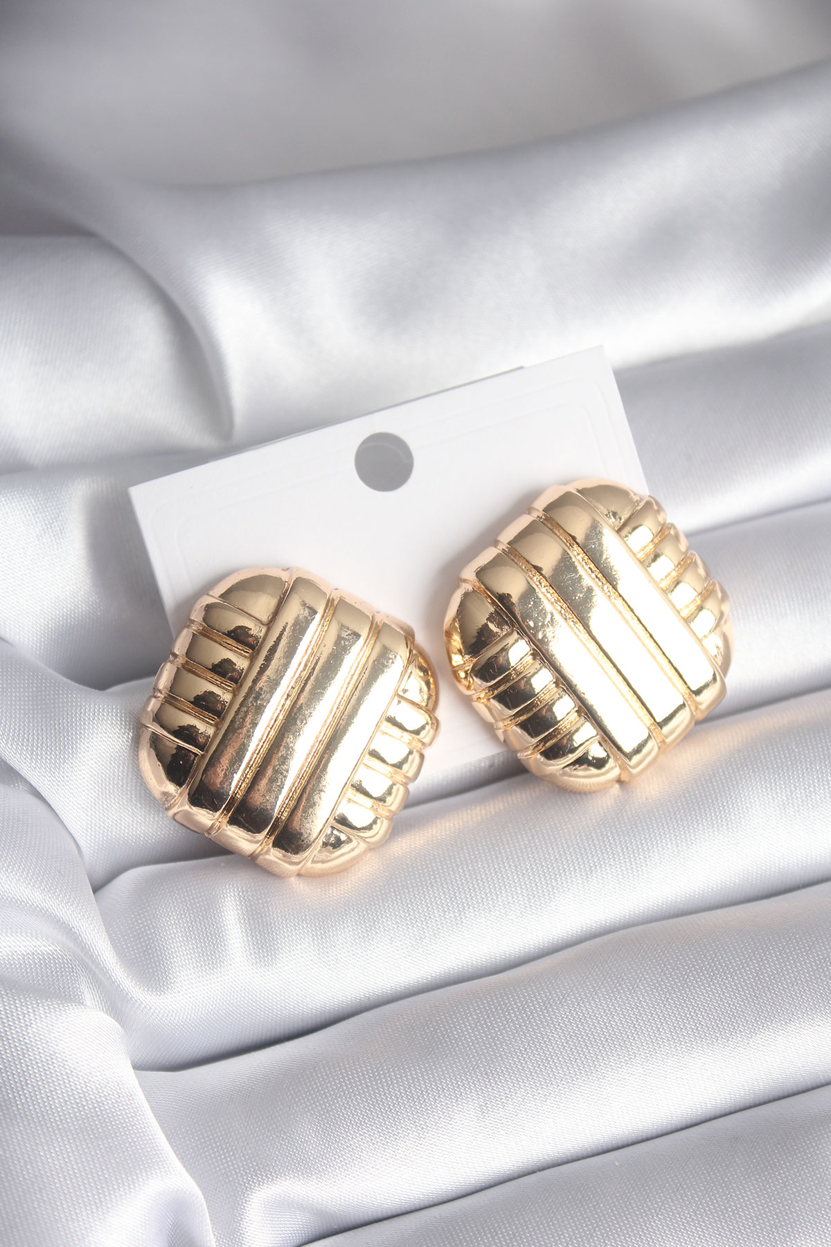 Tegan Pirinç Gold Renk İşleme Detay Kadın Küpe TG27BKP8403