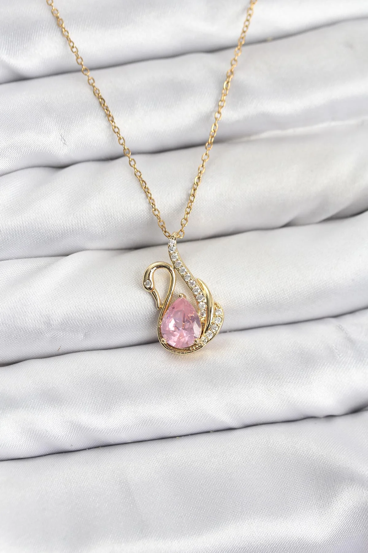 Tegan 316L Çelik Zincir Gold Renk Pembe Kuğu Model Zirkon Taşlı Kadın Kolye TG27BKO10867