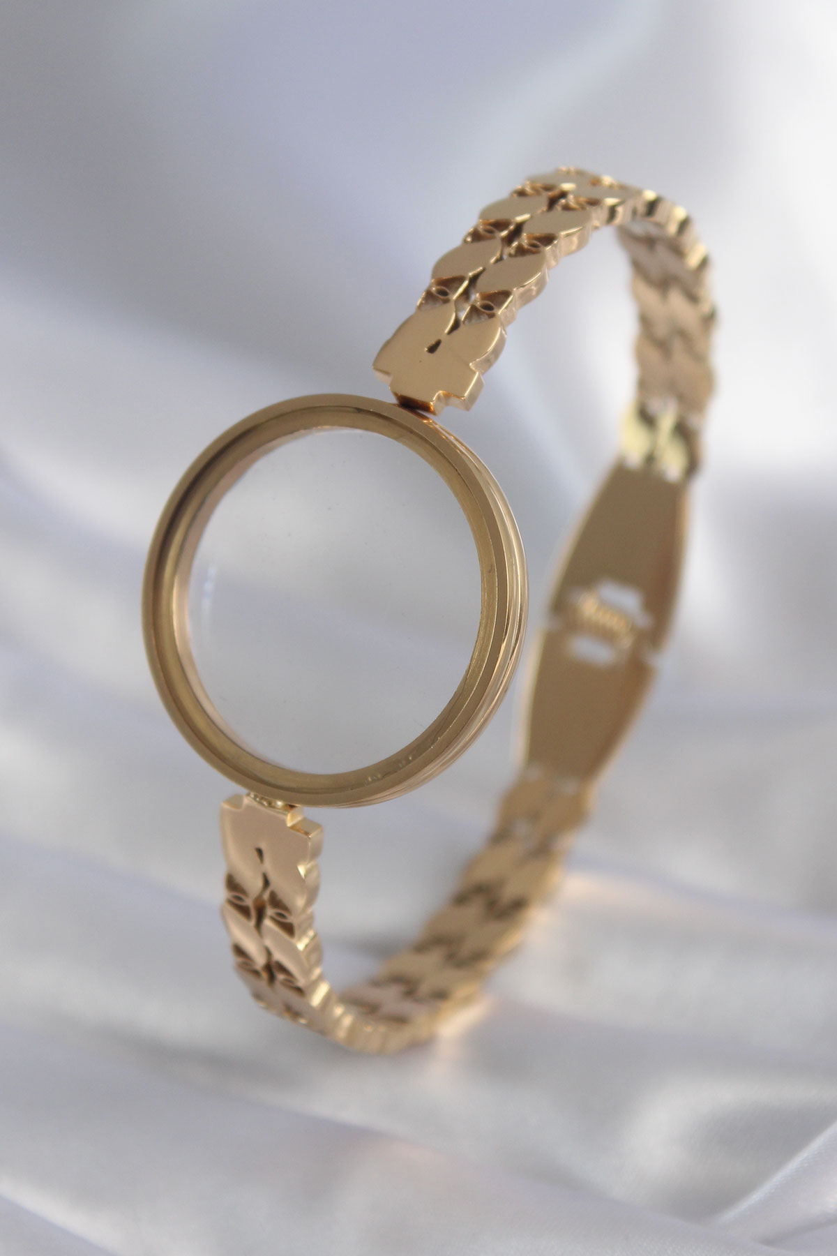 Tegan 316L Çelik Gold Renk Arpa İşleme Açılabilir Fanus Model Kadın Kelepçe TG27BB5911
