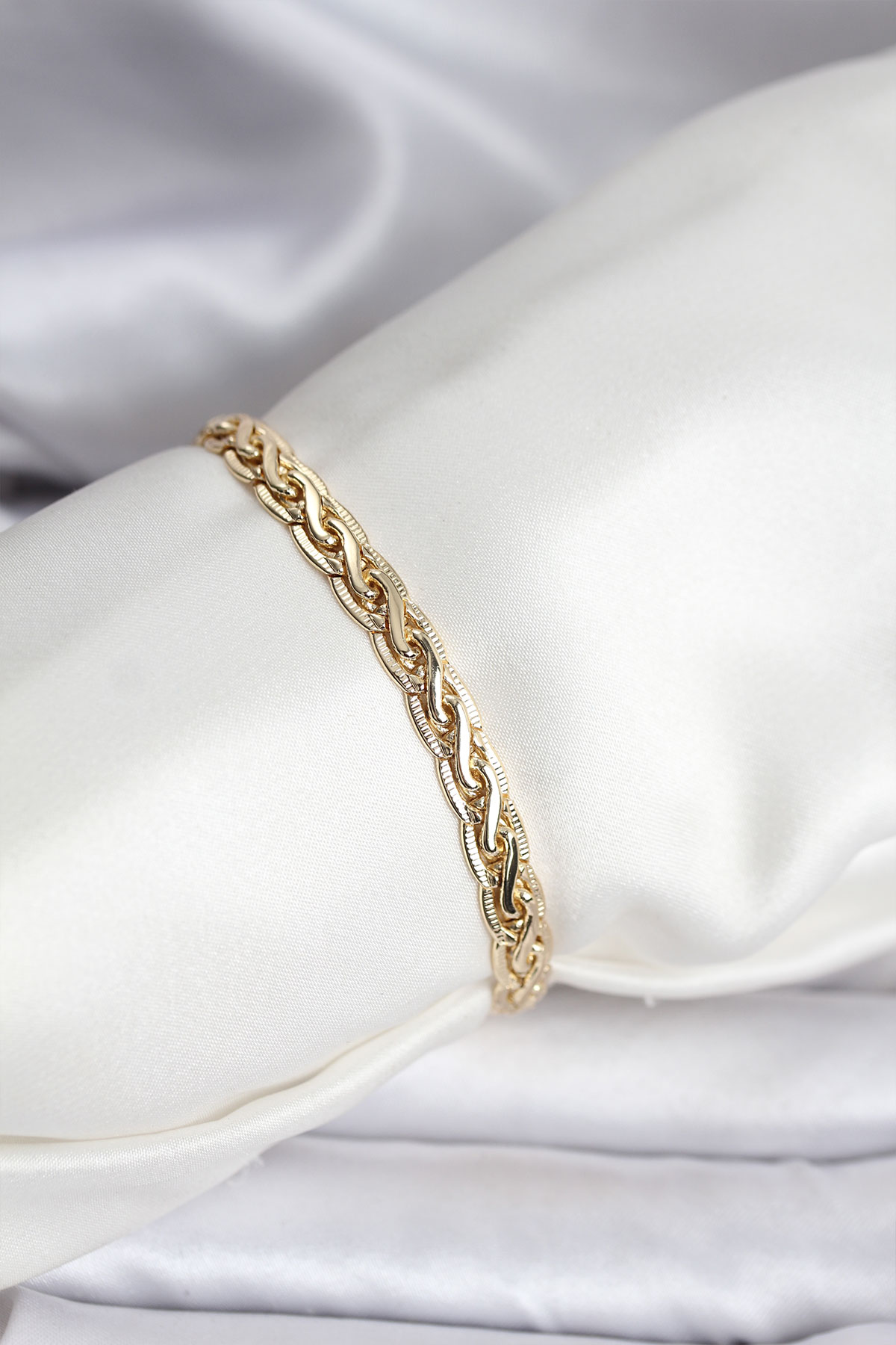 Tegan 14K Gold Renk Kaplama Lazer Zincir Model CM Kadın Bileklik TG27BB8125