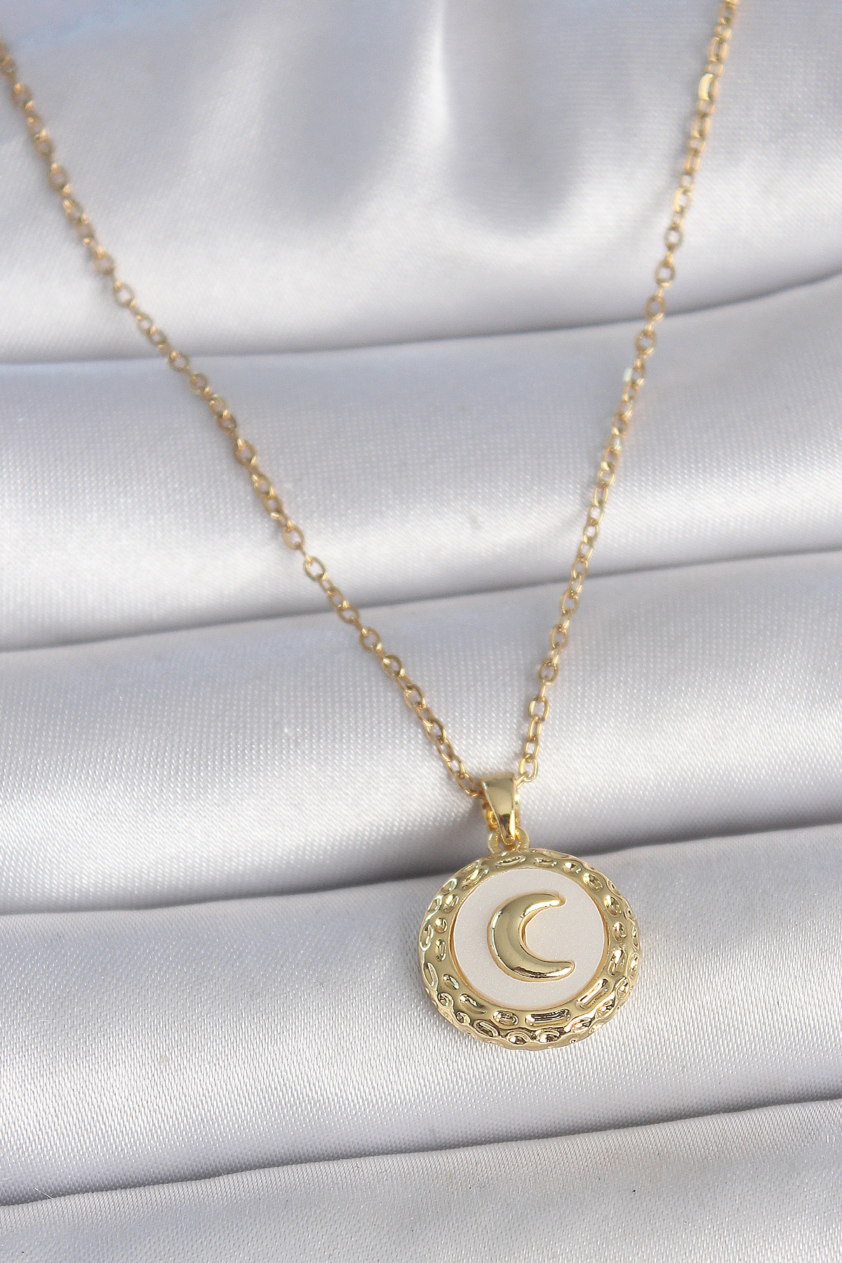 Tegan 316L Çelik Gold Renk Zincir Beyaz Mineli Hilal İşlemeli Madalyon Model Kadın Kolye TG27BKO10035