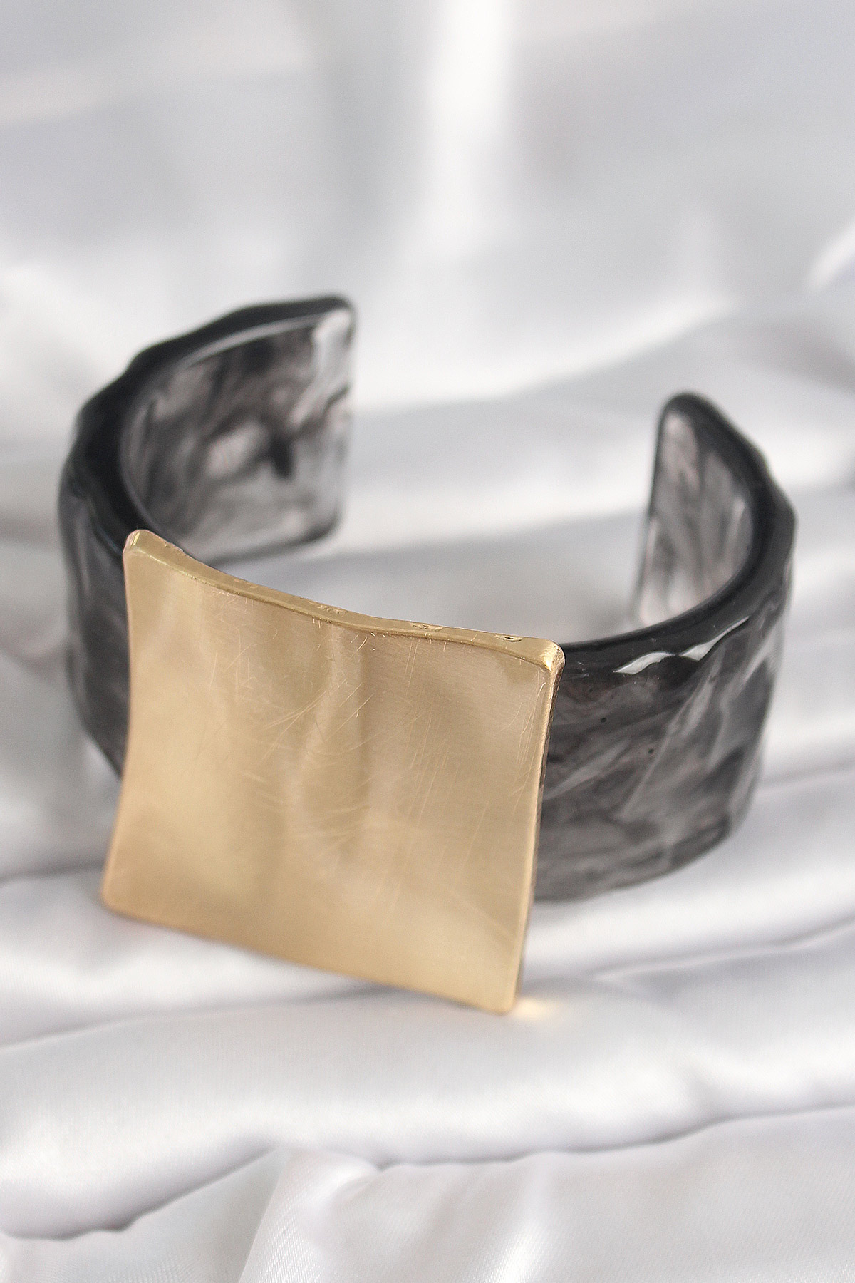 Tegan Siyah Mermer Desen Akrilik Plastik Gold Kare Plaka Model Vintage Kadın Bilezik TG27BB6681