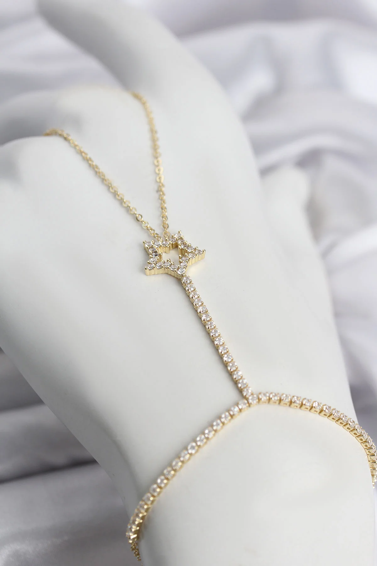 Tegan Gold Renk Pirinç Zirkon Taşlı Yıldız Model Şahmeran TG27SN789