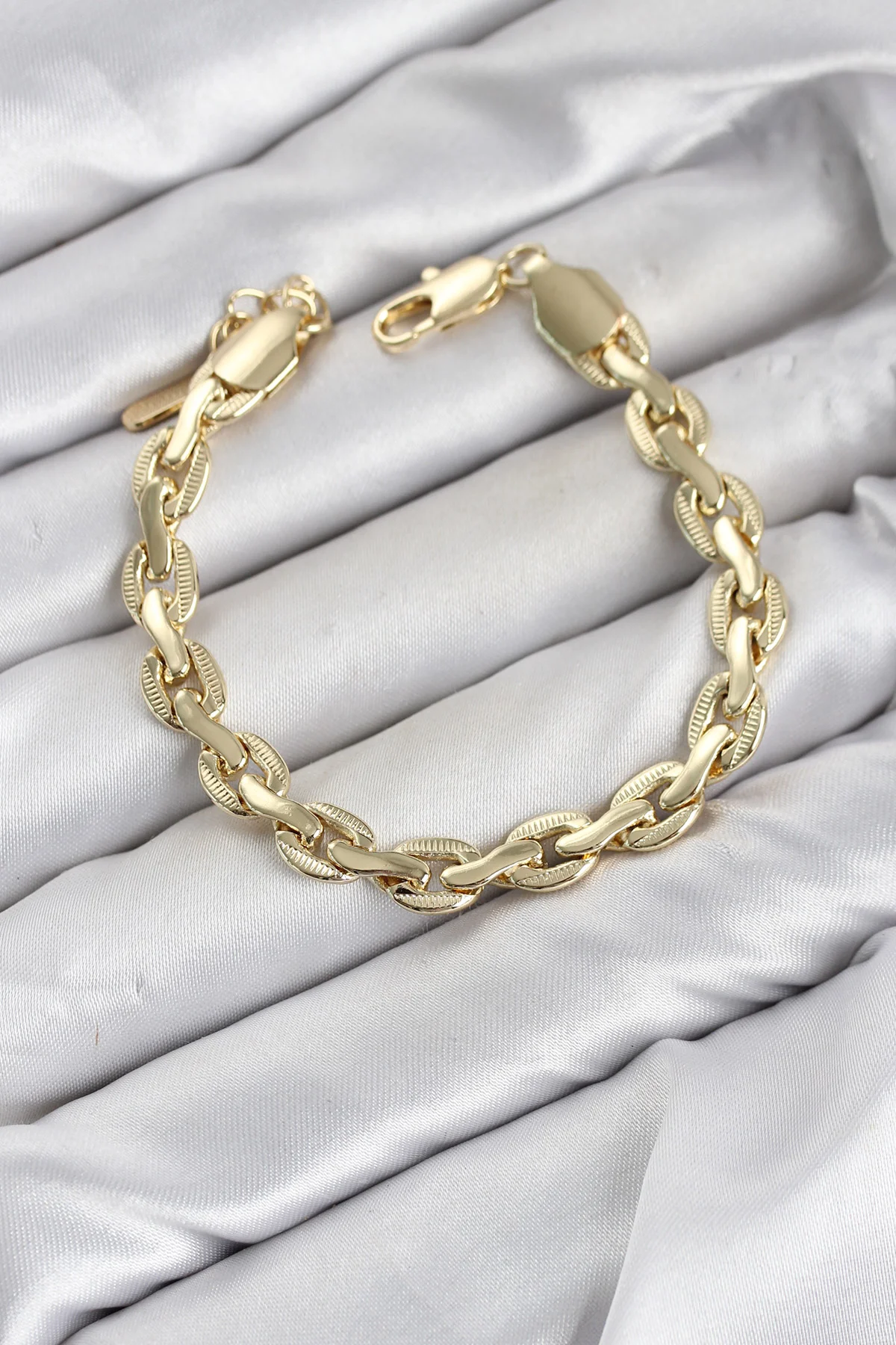 Tegan CM Kalın Zincir Model Gold Renk Pirinç Kadın Bileklik TG27BB8600