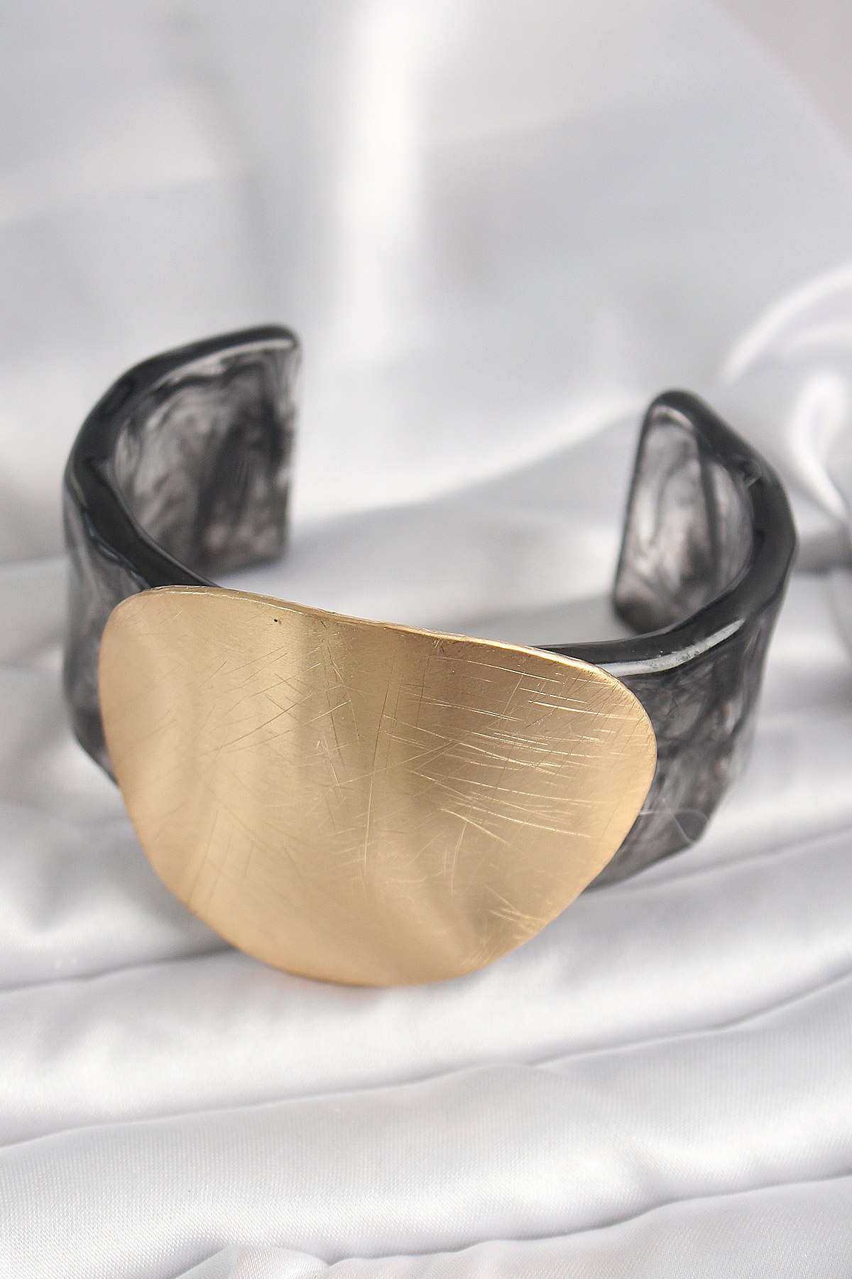 Tegan Siyah Mermer Desen Akrilik Plastik Gold Daire Plaka Model Vintage Kadın Bilezik TG27BB6679