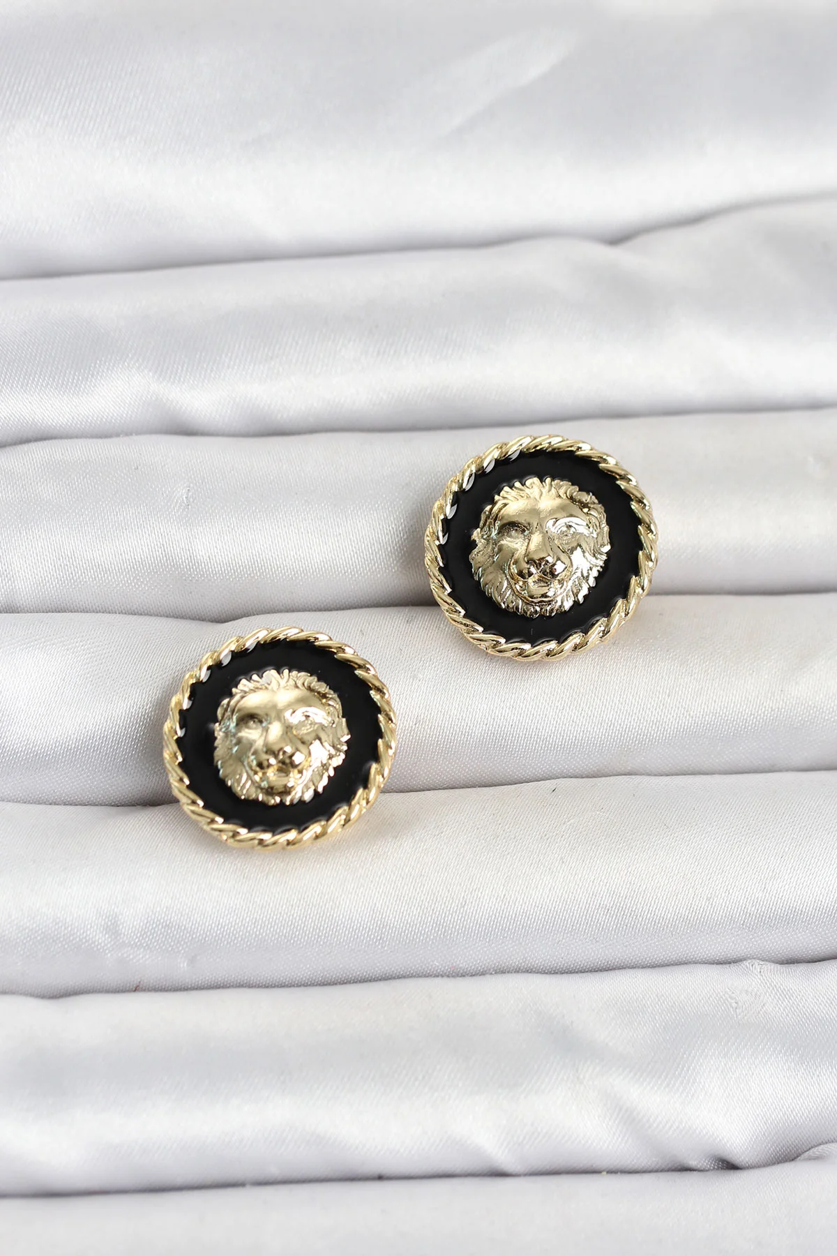 Tegan Aslan Model Gold Renk Düğme veya Manşet Broşu TG27BR488