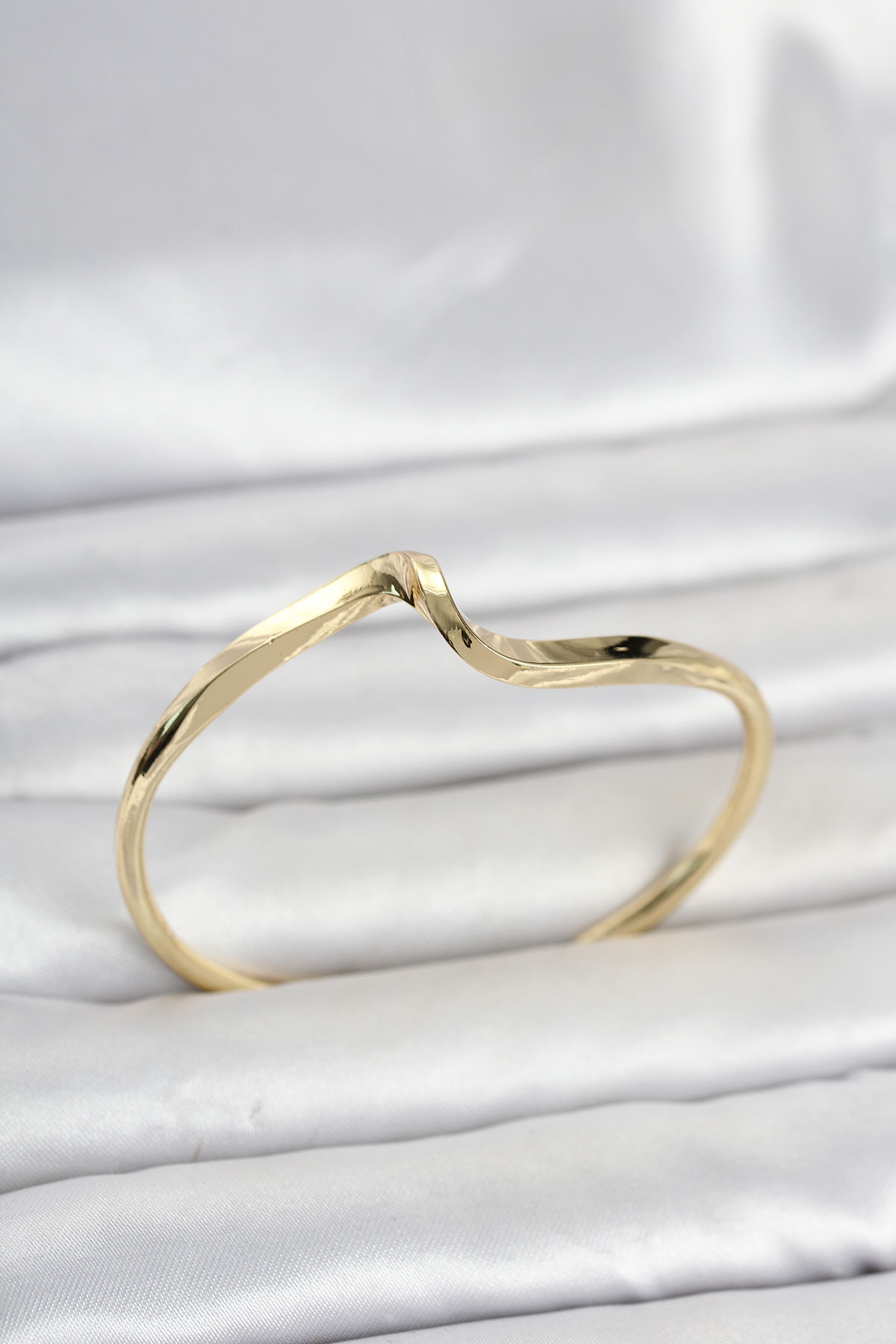 Tegan Gold Renk Pirinç Zikzak Model Kadın Bileklik TG27BB8550