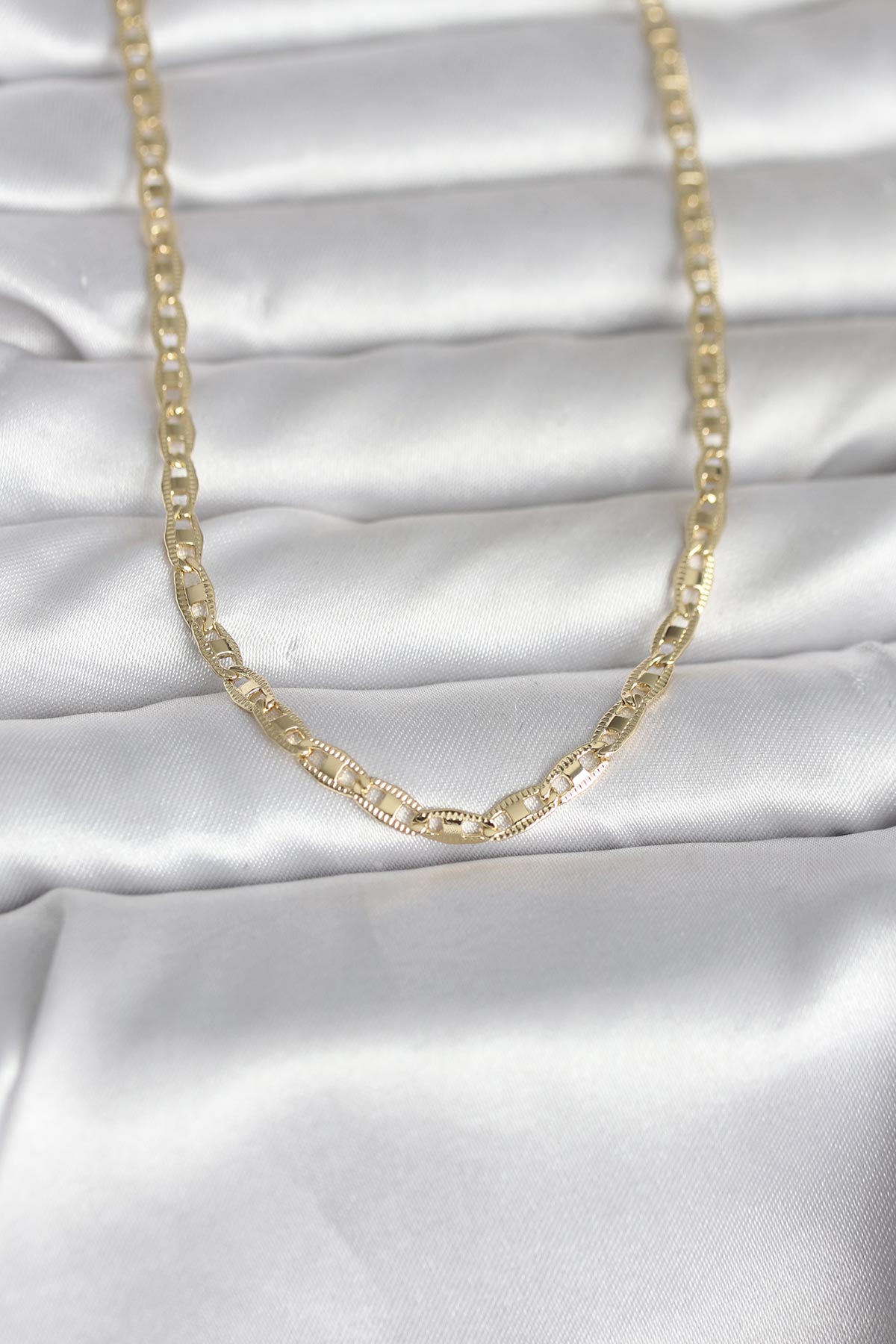 Tegan CM 14K Gold Renk Lazer Kesim Zincirli Model 60 cm Kadın Kolye TG27BKO10981