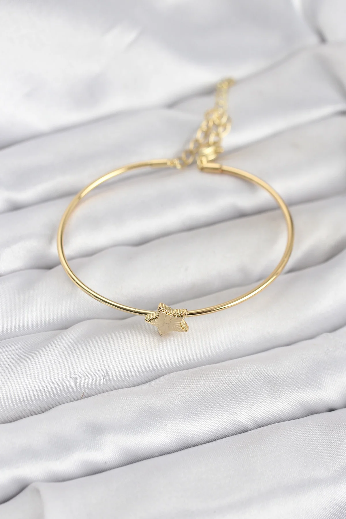 Tegan Yıldız Model Gold Renk Kadın Bileklik TG27BB8236